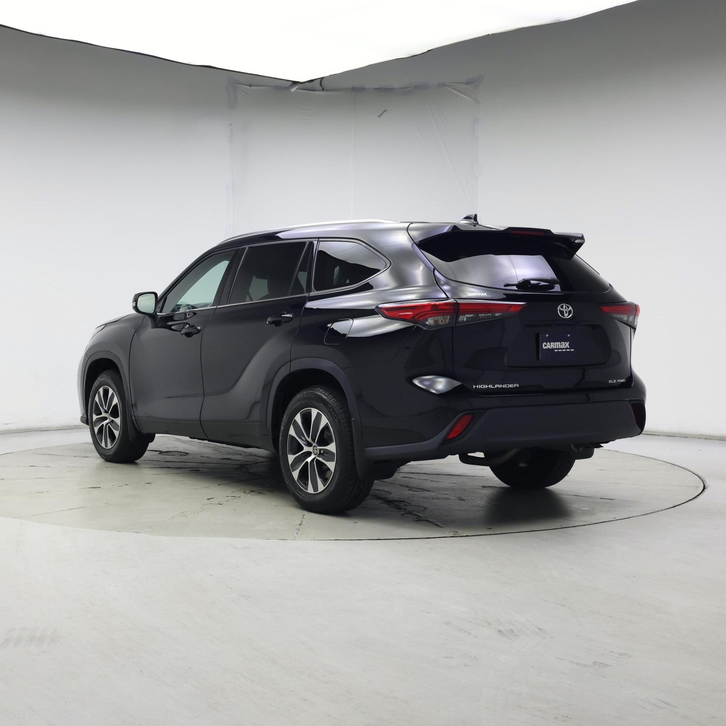 Thumbnail: 2021 Toyota Highlander - 2