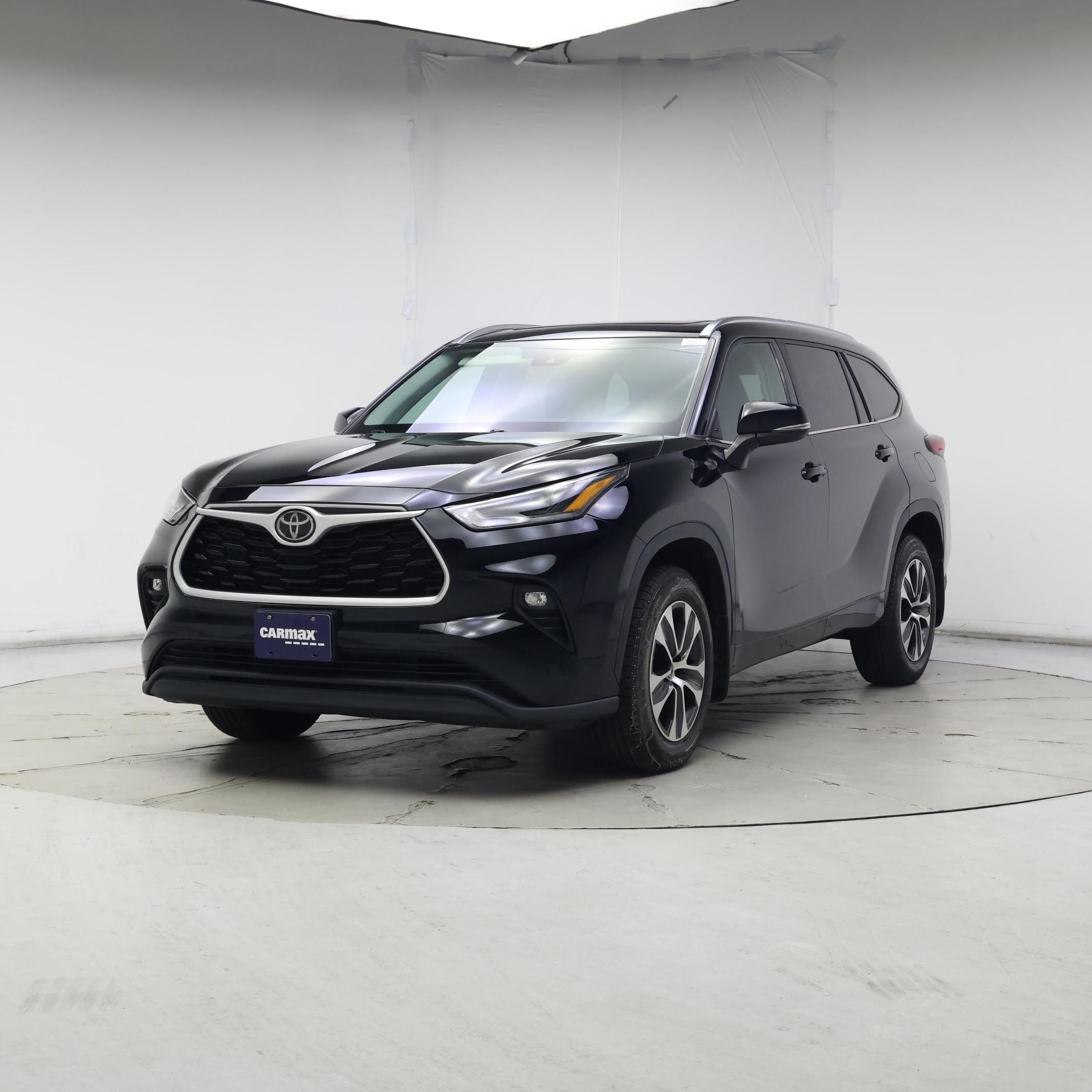 Thumbnail: 2021 Toyota Highlander - 4