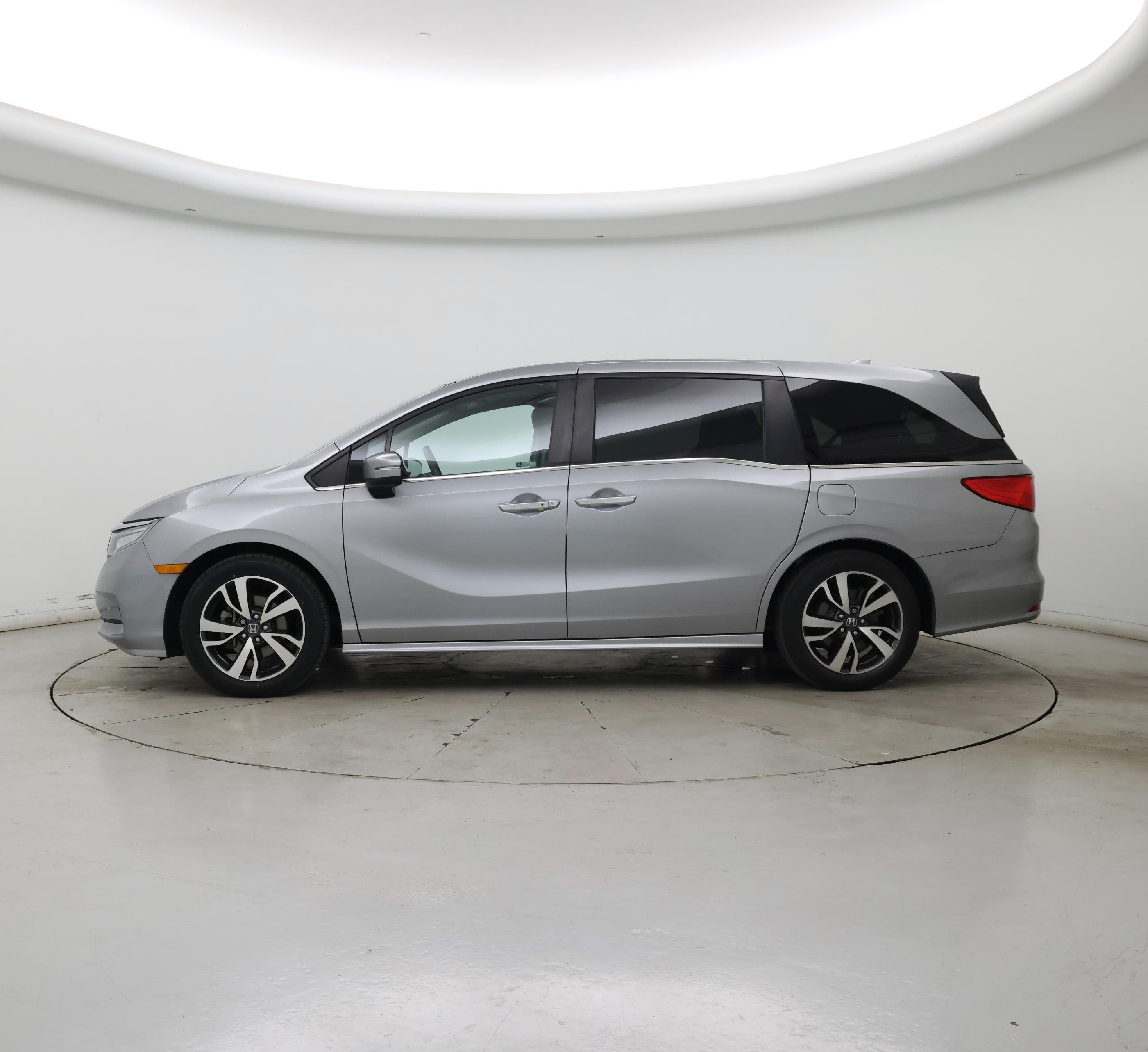 Thumbnail: 2023 Honda Odyssey - 3