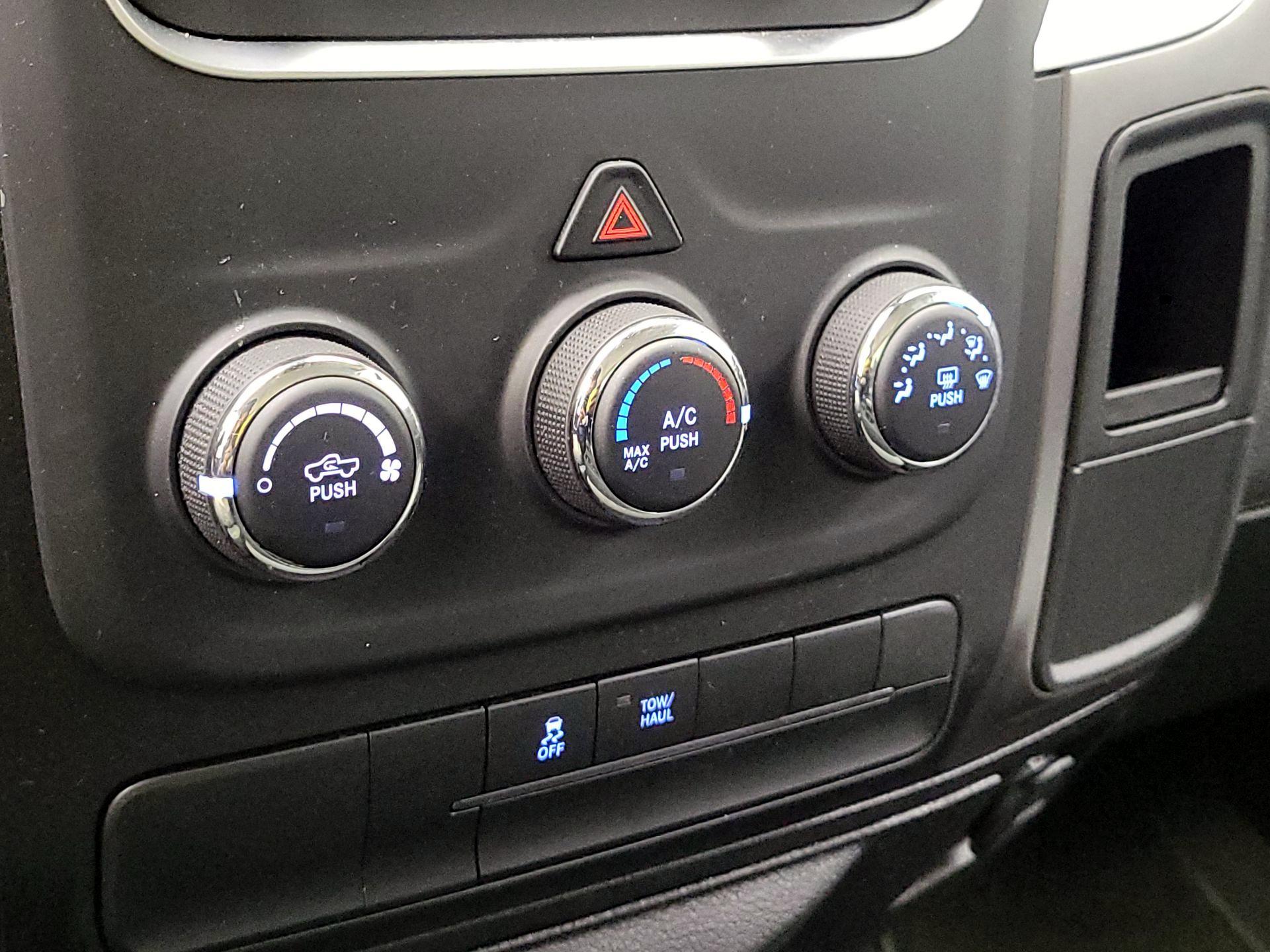 Thumbnail: 2023 RAM 1500 Classic - 14