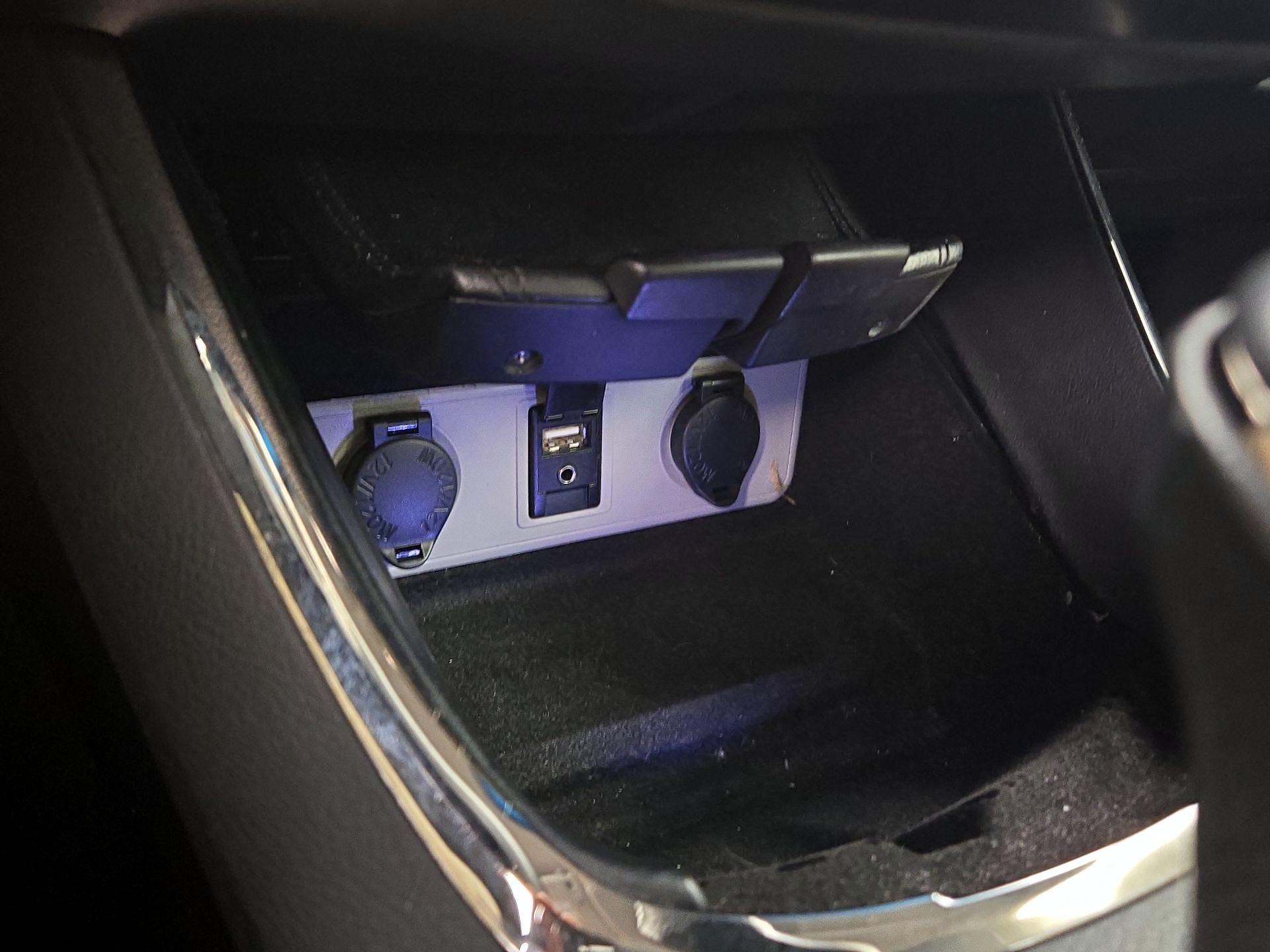 Thumbnail: 2018 Toyota Avalon - 18