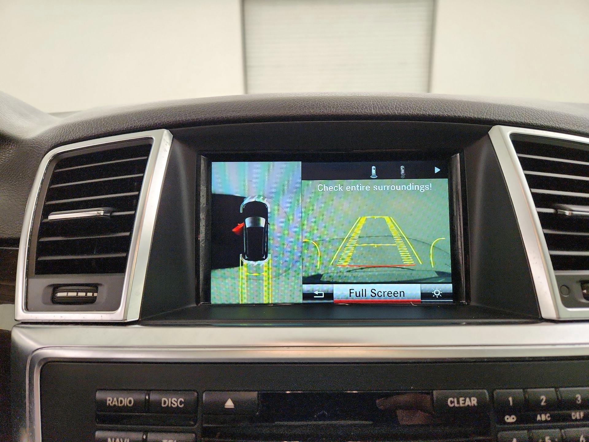 Thumbnail: 2015 Mercedes-Benz M-Class - 14