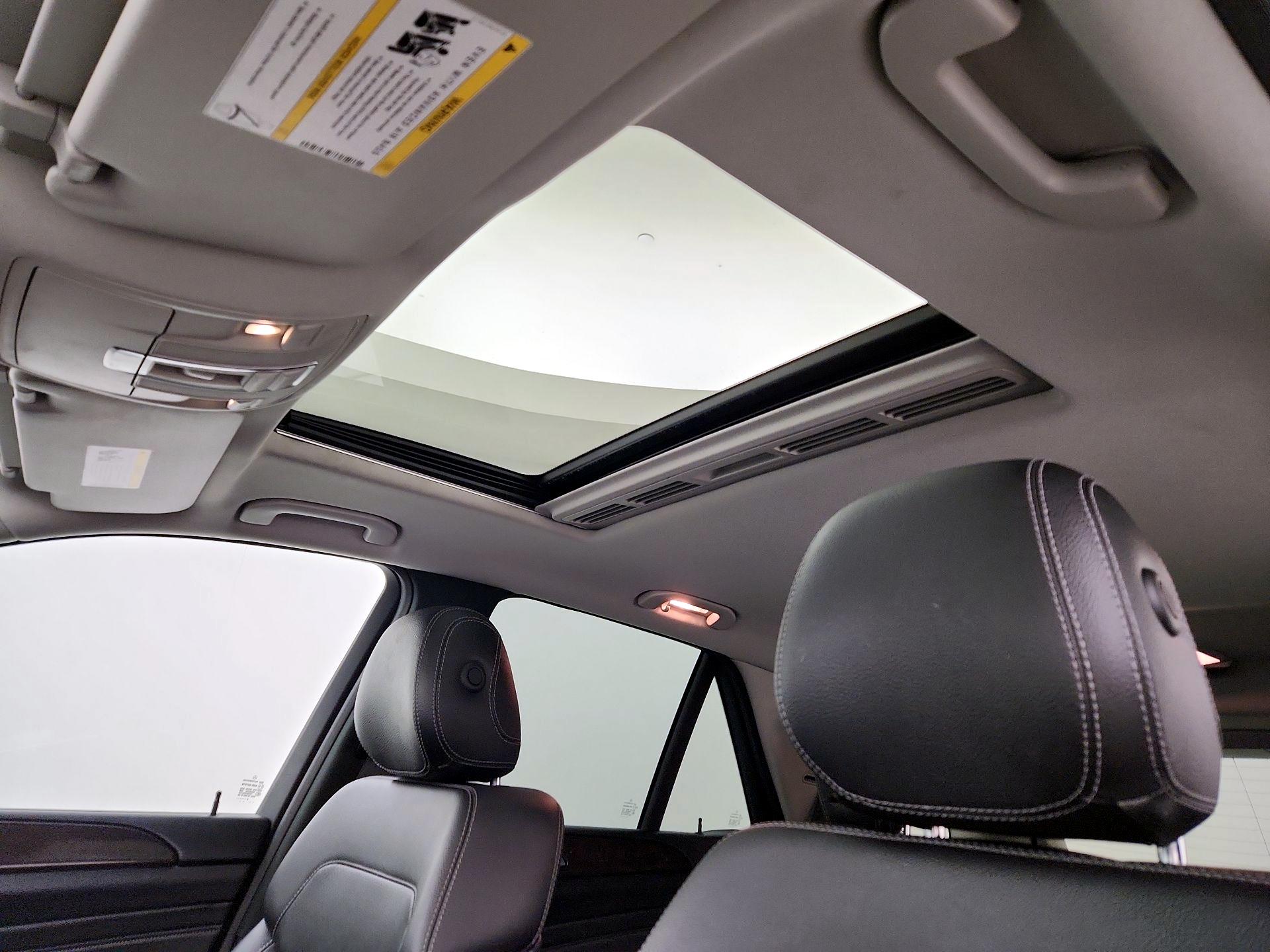 Thumbnail: 2015 Mercedes-Benz M-Class - 19