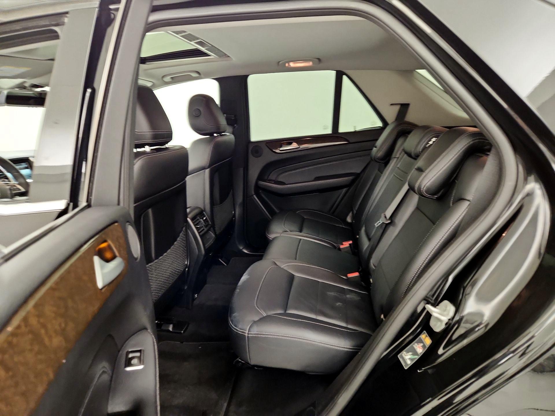 Thumbnail: 2015 Mercedes-Benz M-Class - 20