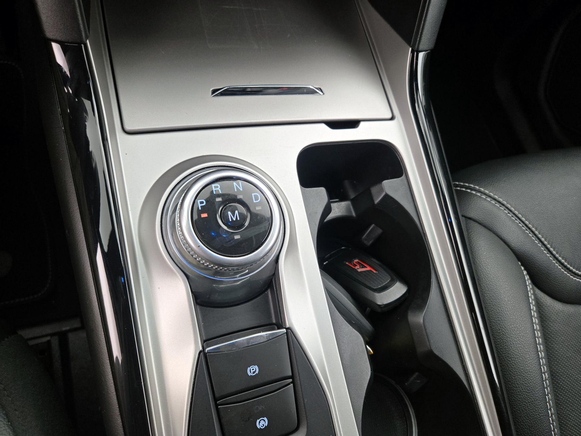 Thumbnail: 2021 Ford Explorer - 18