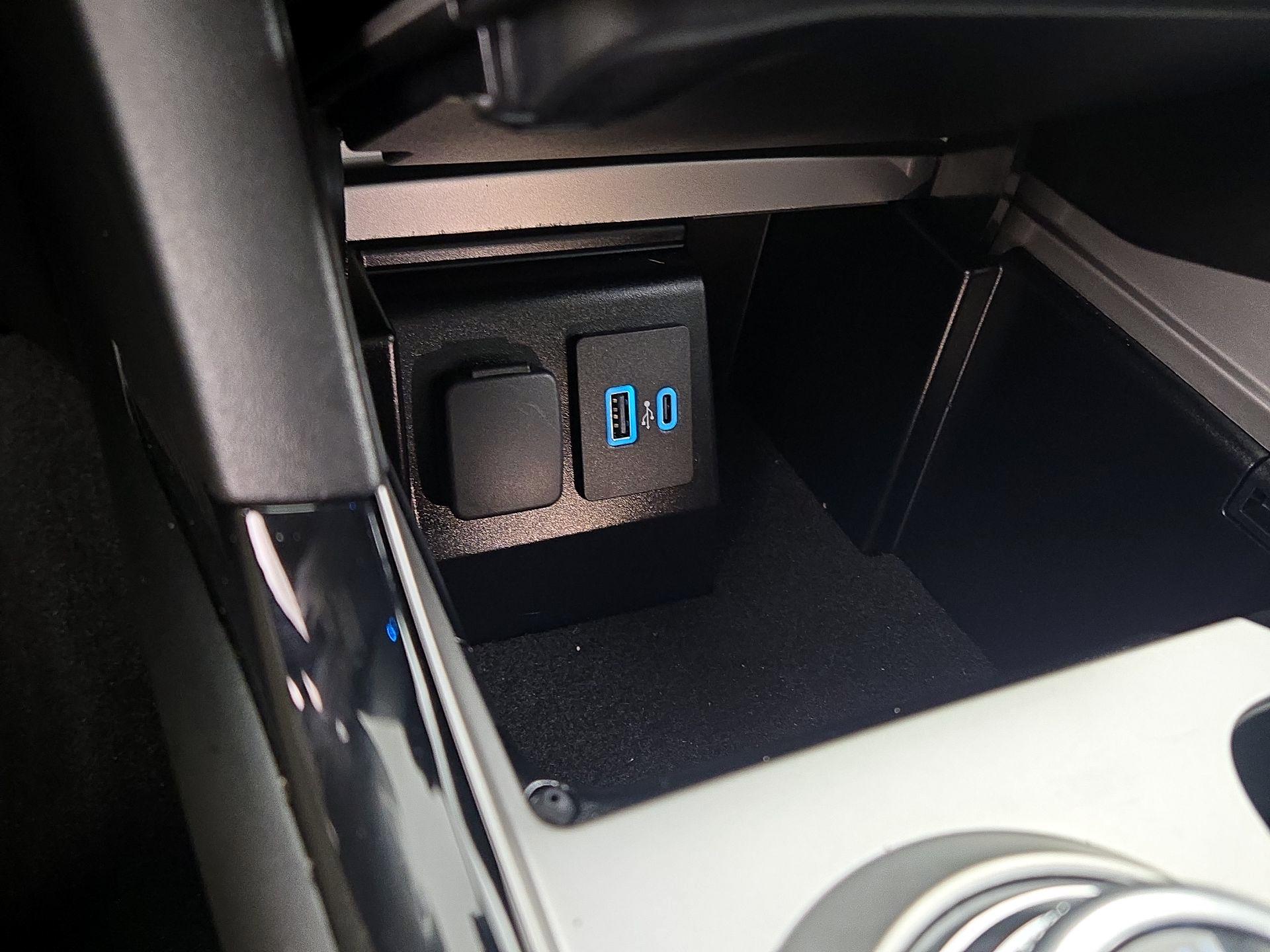 Thumbnail: 2021 Ford Explorer - 19