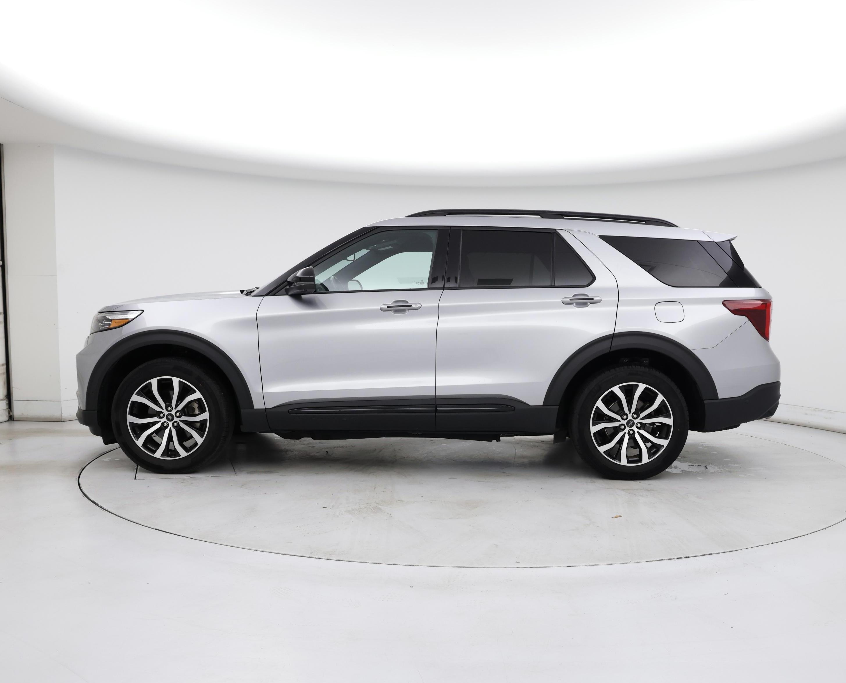 Thumbnail: 2021 Ford Explorer - 3