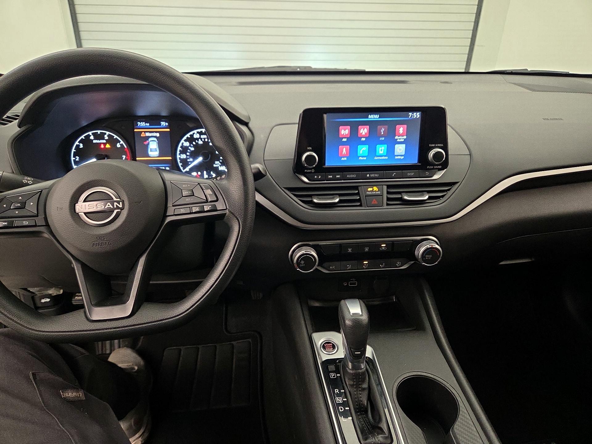 Thumbnail: 2023 Nissan Altima - 9