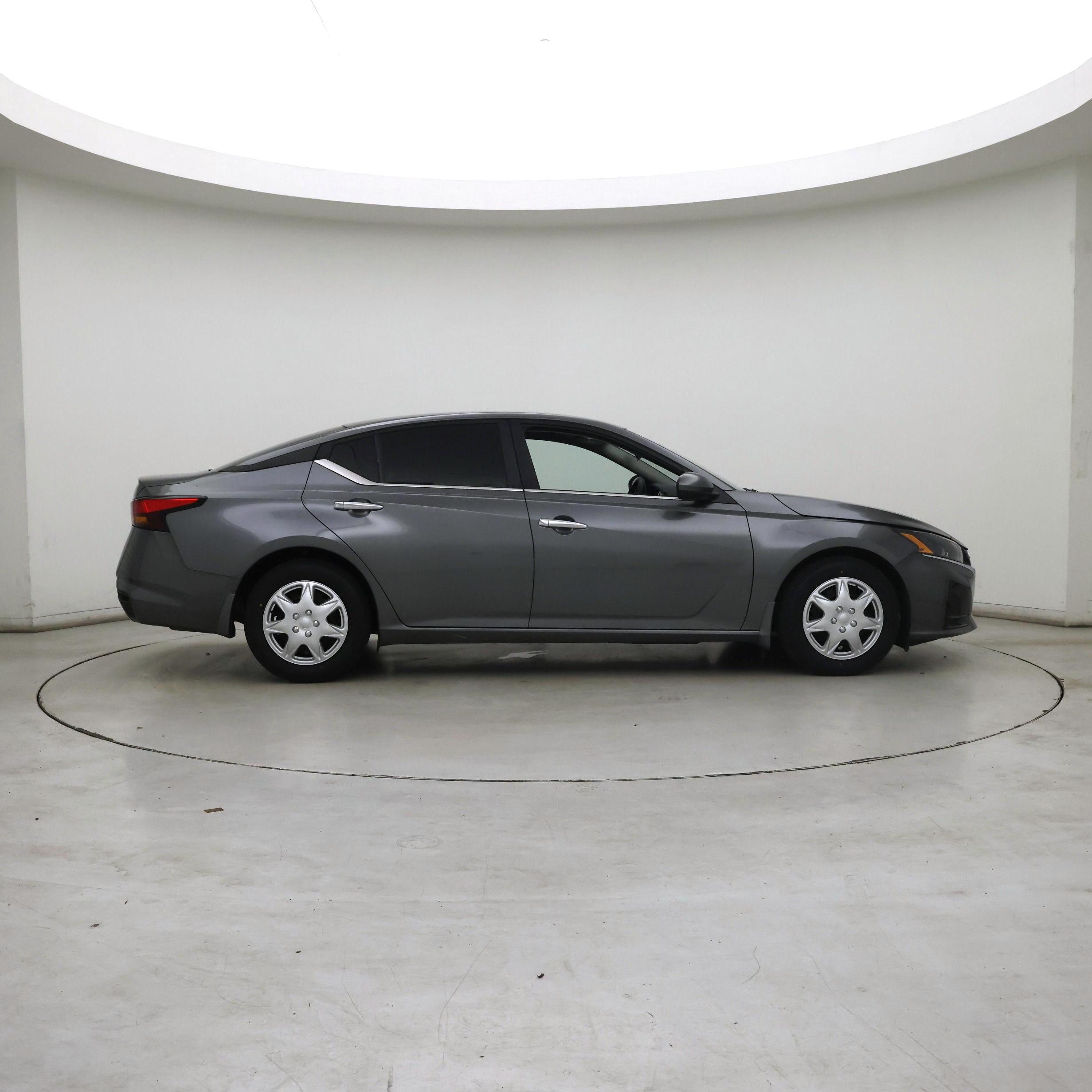 Thumbnail: 2023 Nissan Altima - 7