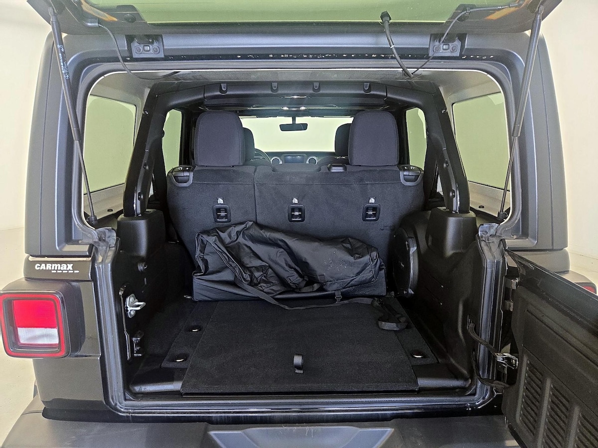 Trunk/Cargo (Seats Up)