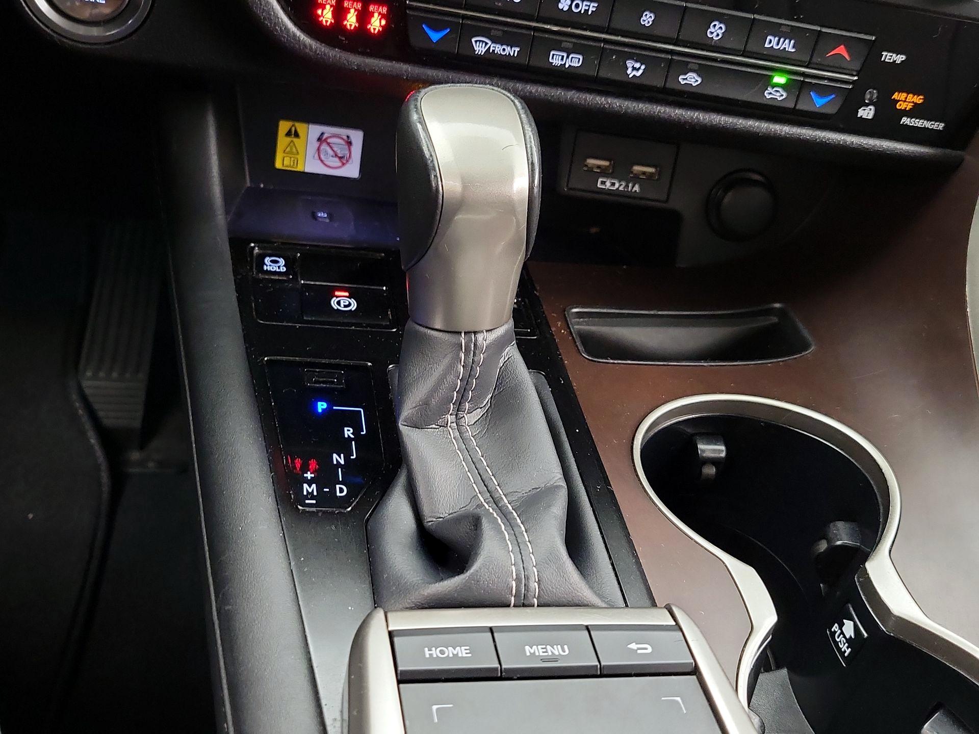 Thumbnail: 2022 Lexus RX - 17