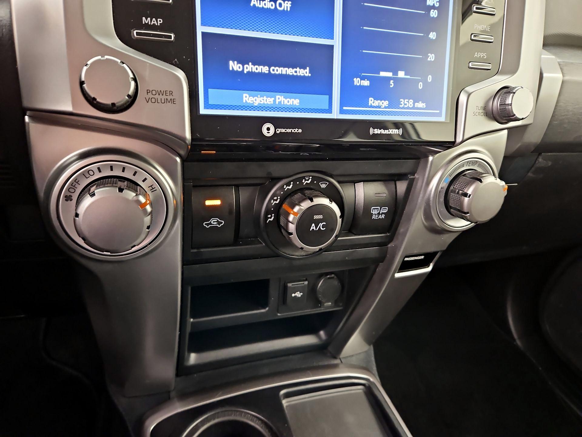 Thumbnail: 2024 Toyota 4Runner - 17