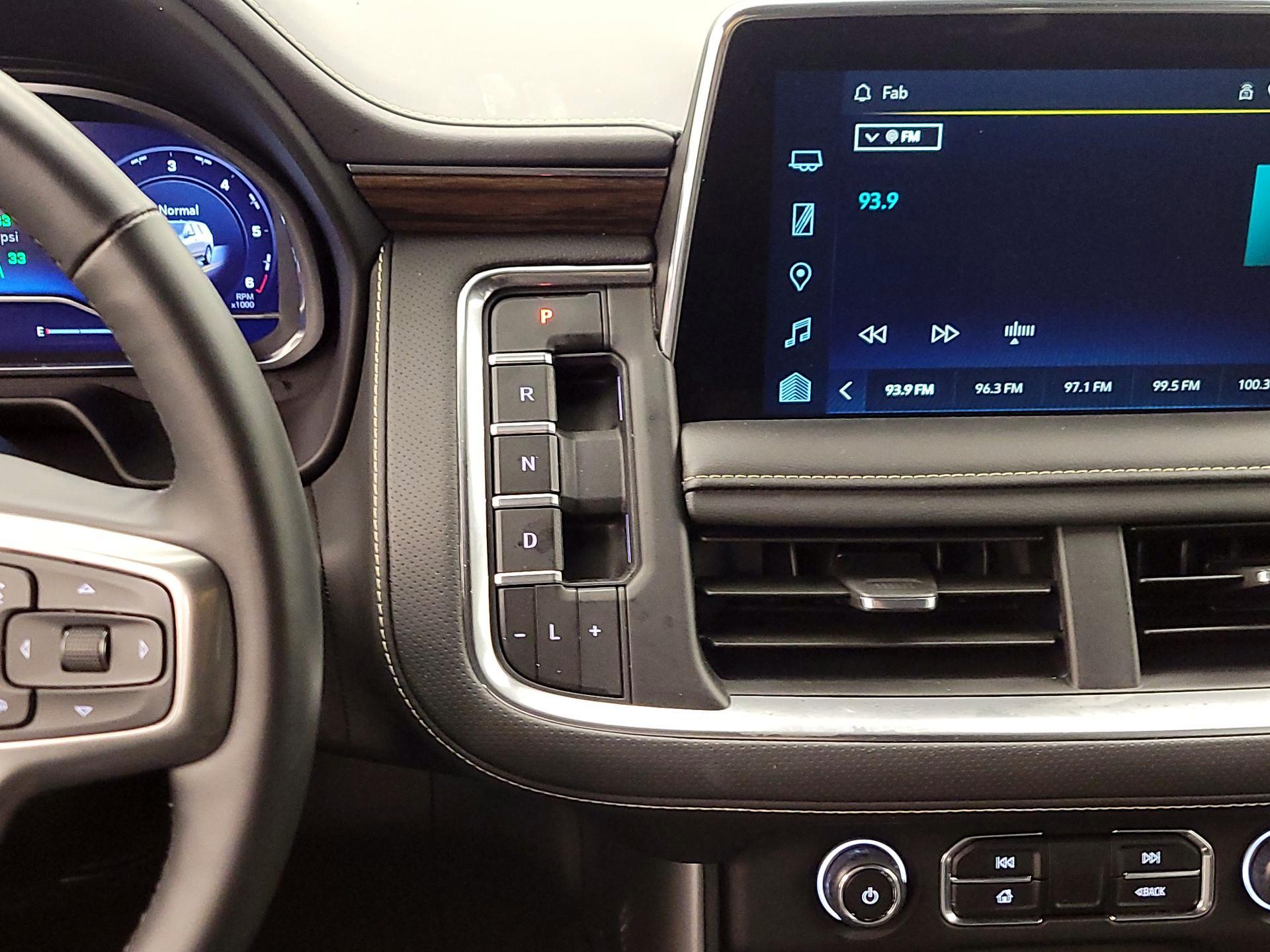 Thumbnail: 2023 Chevrolet Suburban - 17