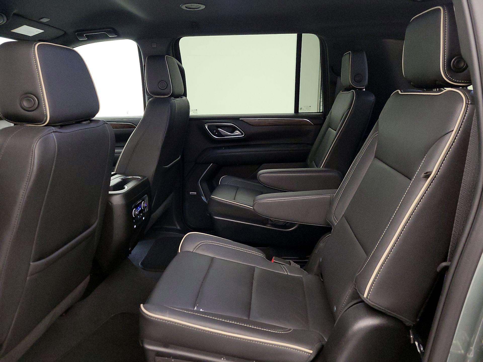 Thumbnail: 2023 Chevrolet Suburban - 19