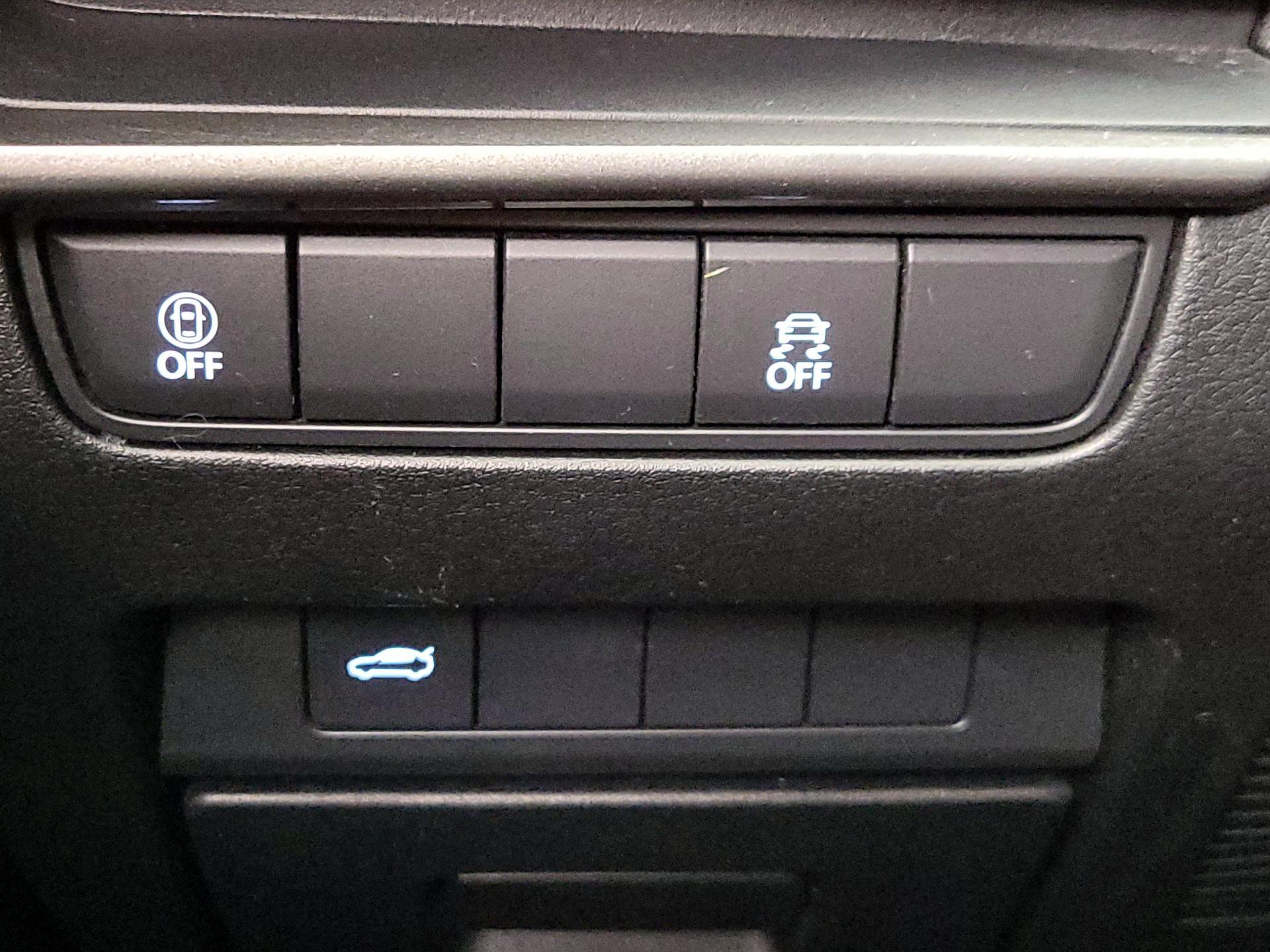 Thumbnail: 2023 Mazda Mazda3 - 13