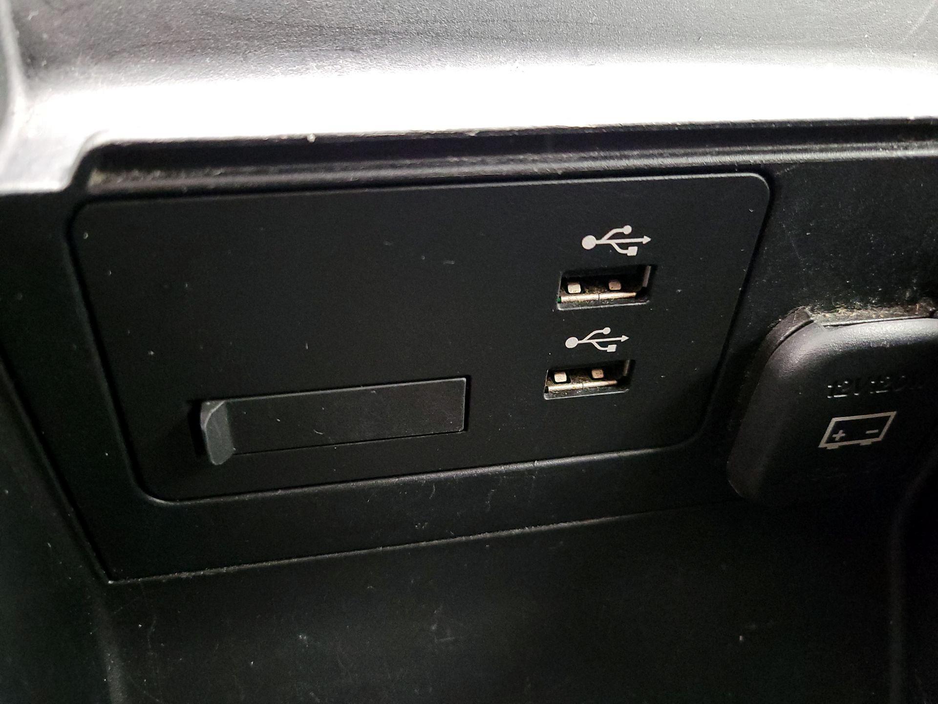 Thumbnail: 2023 Mazda Mazda3 - 19