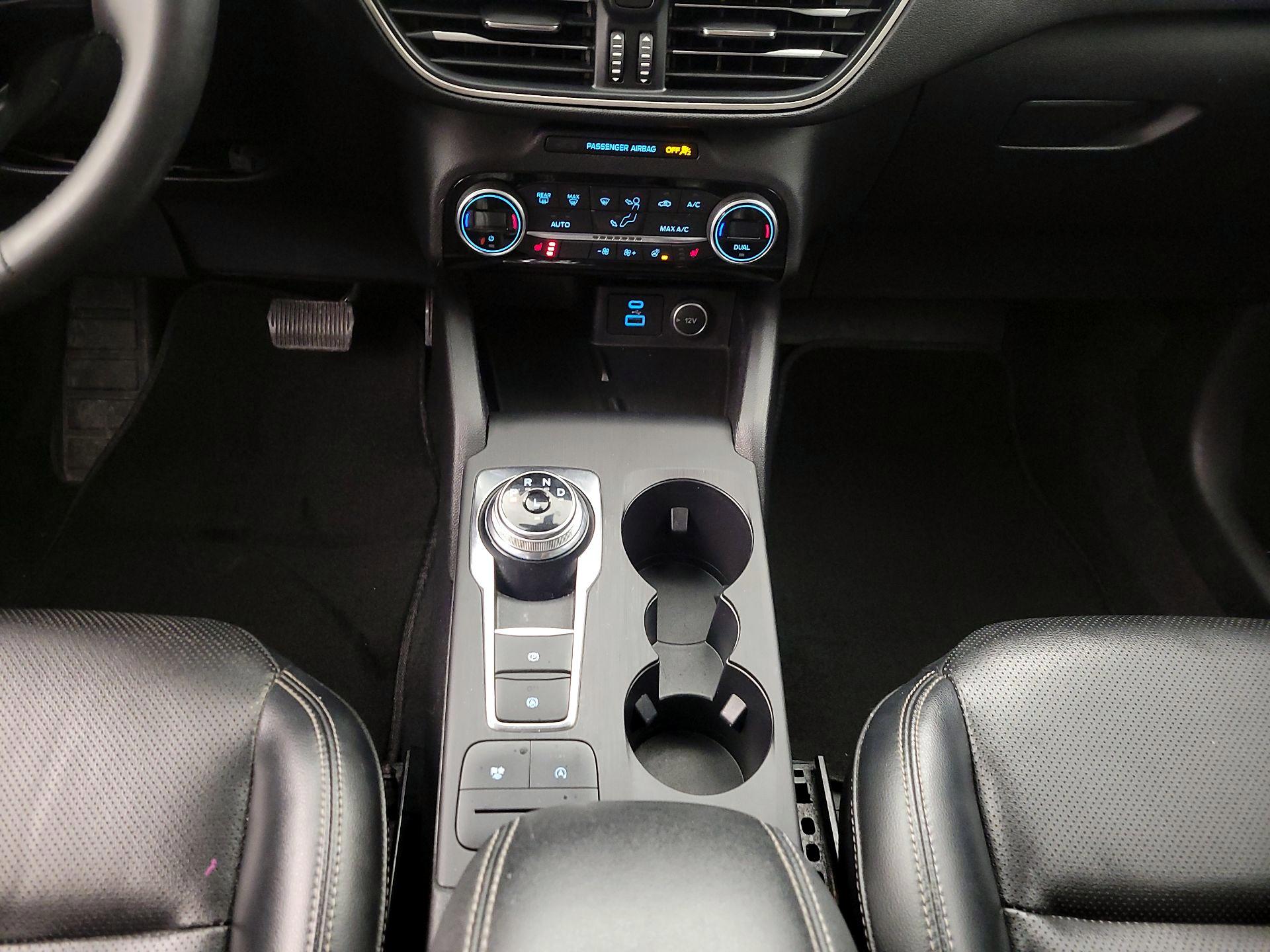 Thumbnail: 2021 Ford Escape - 17