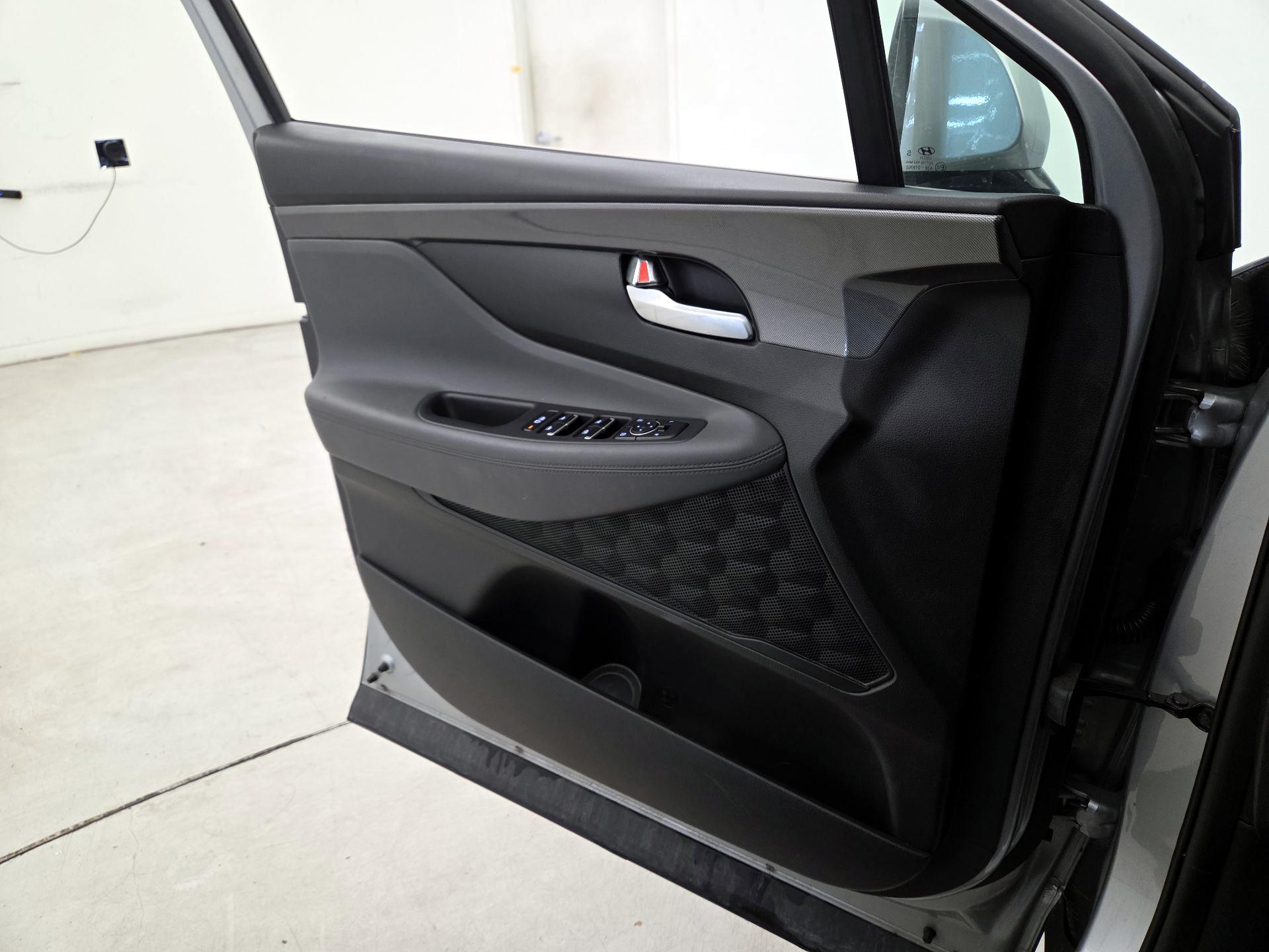 Thumbnail: 2023 Hyundai Santa Fe - 12