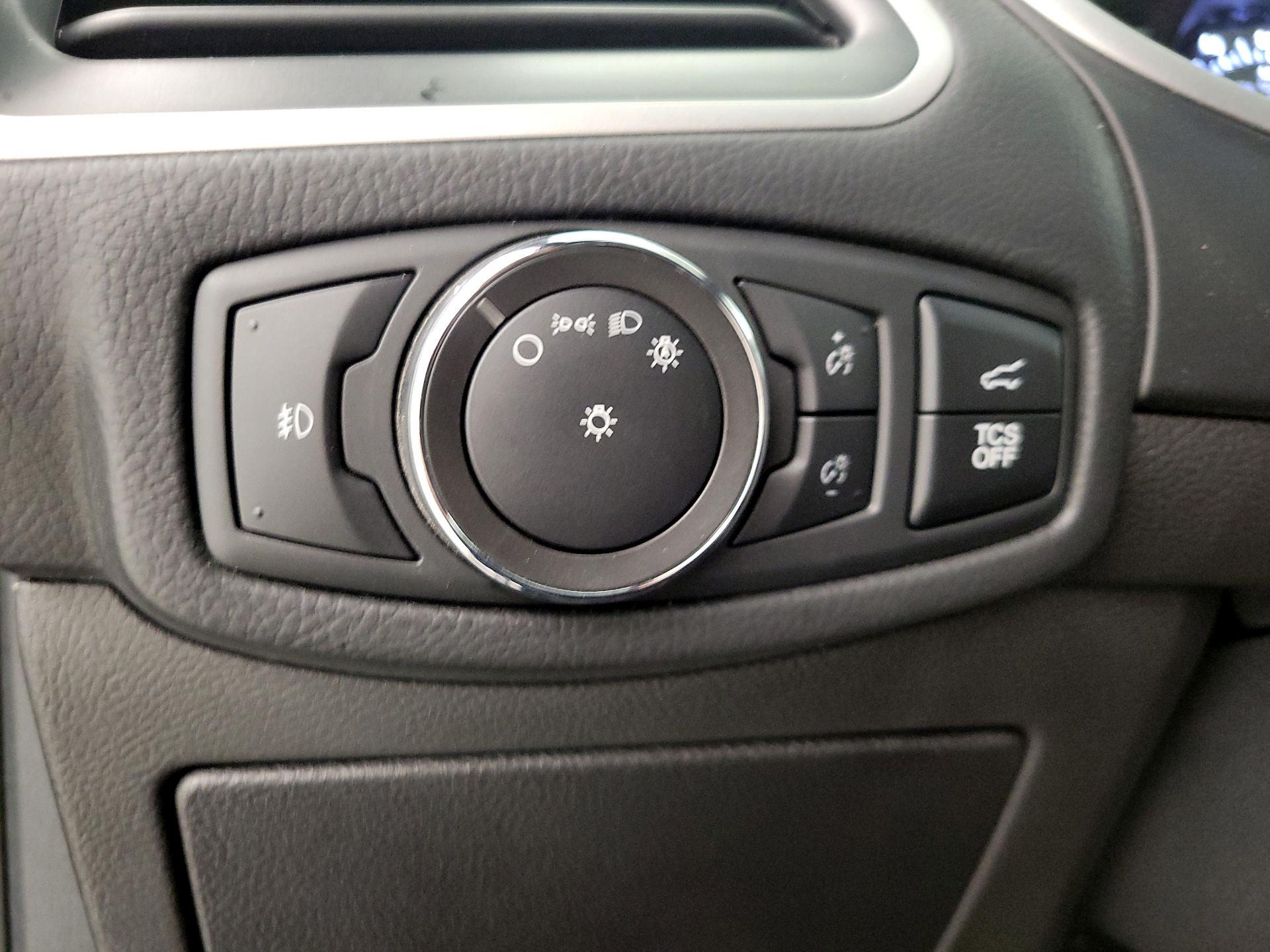 Thumbnail: 2021 Ford Edge - 13