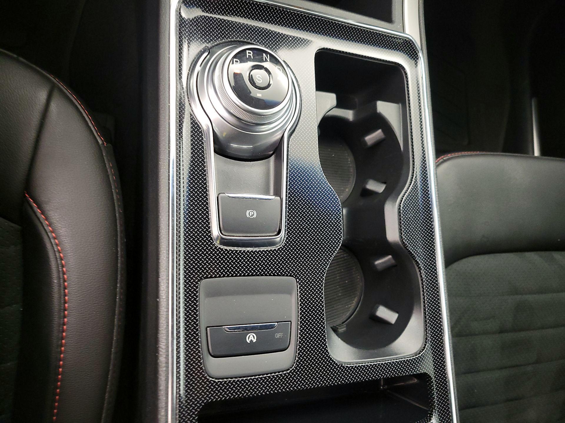 Thumbnail: 2021 Ford Edge - 17