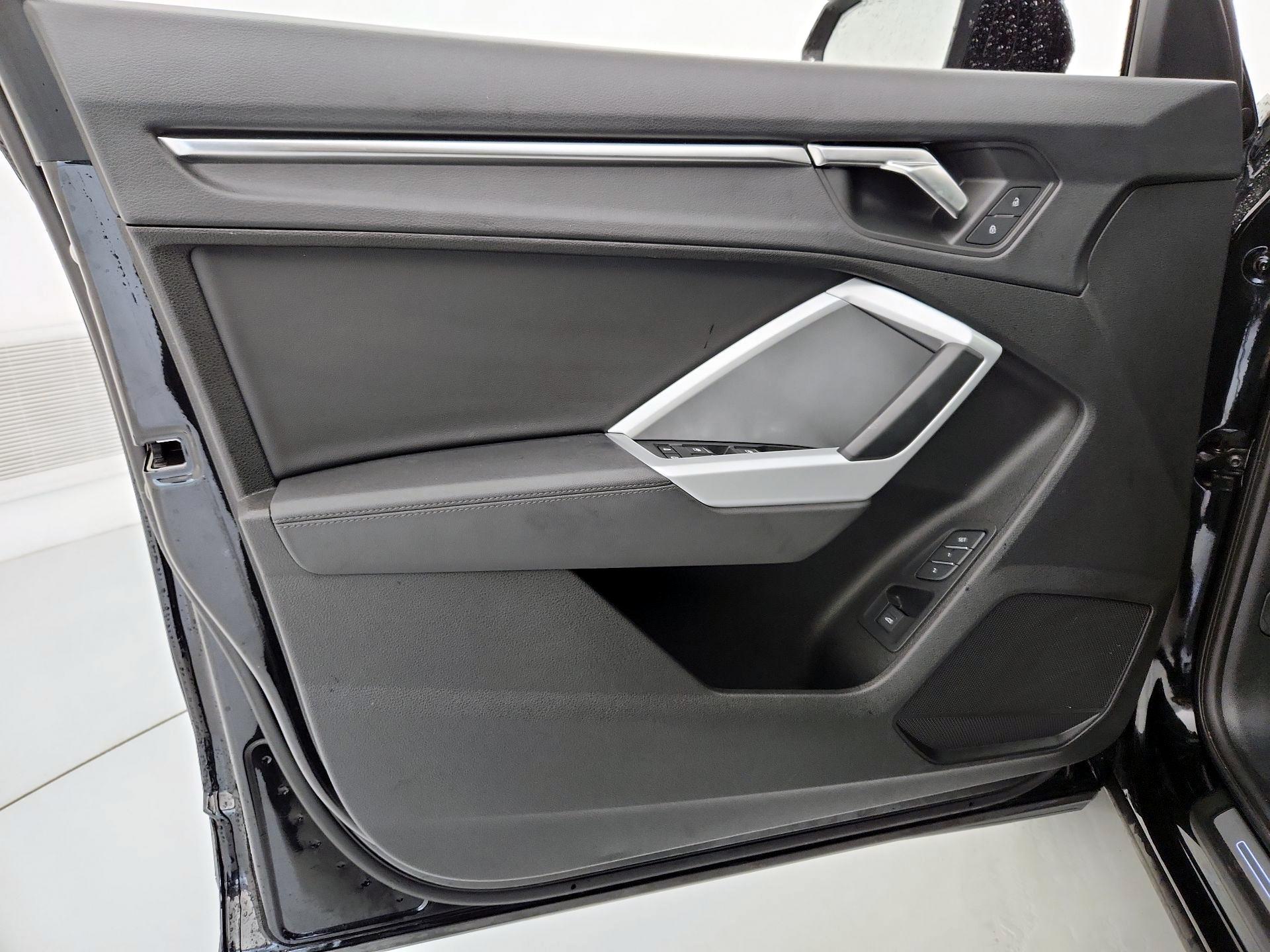 Thumbnail: 2024 Audi Q3 - 12