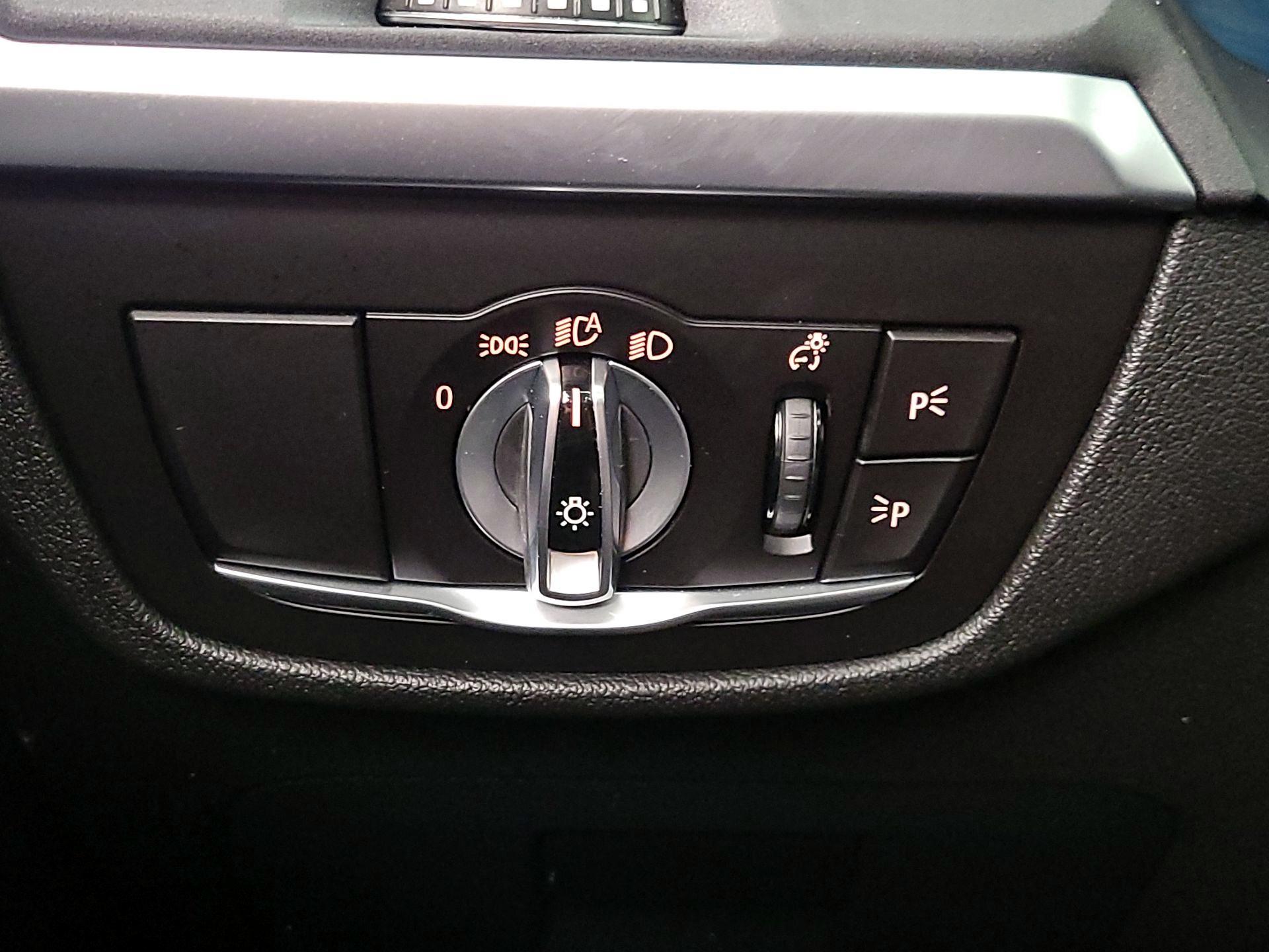 Thumbnail: 2023 BMW X4 - 13