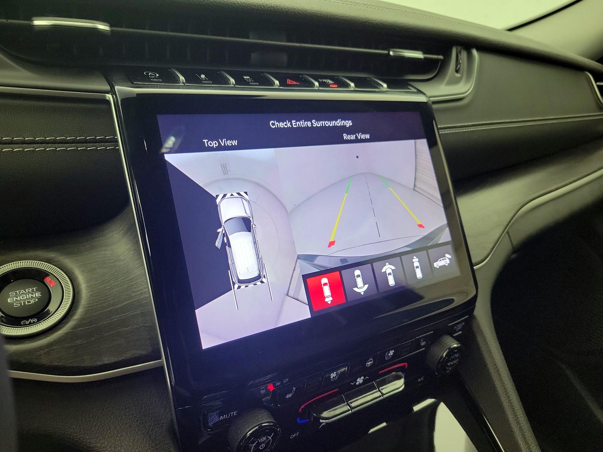 Thumbnail: 2023 Jeep Grand Cherokee - 15