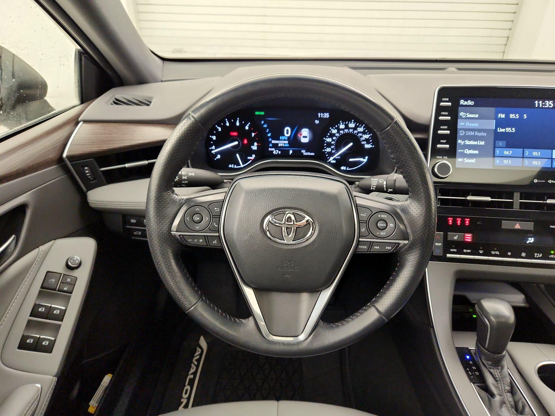 Thumbnail: 2021 Toyota Avalon - 10