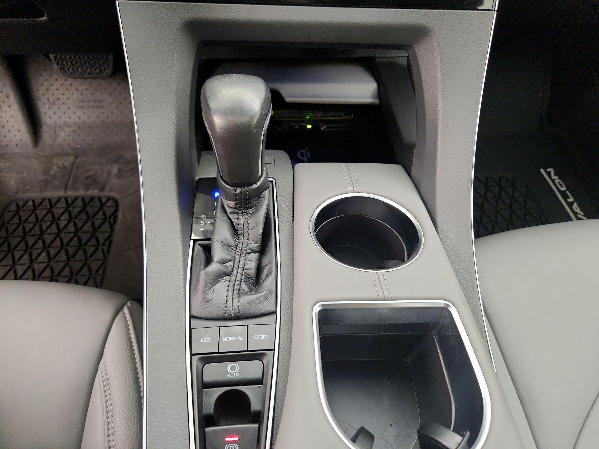 Thumbnail: 2021 Toyota Avalon - 17