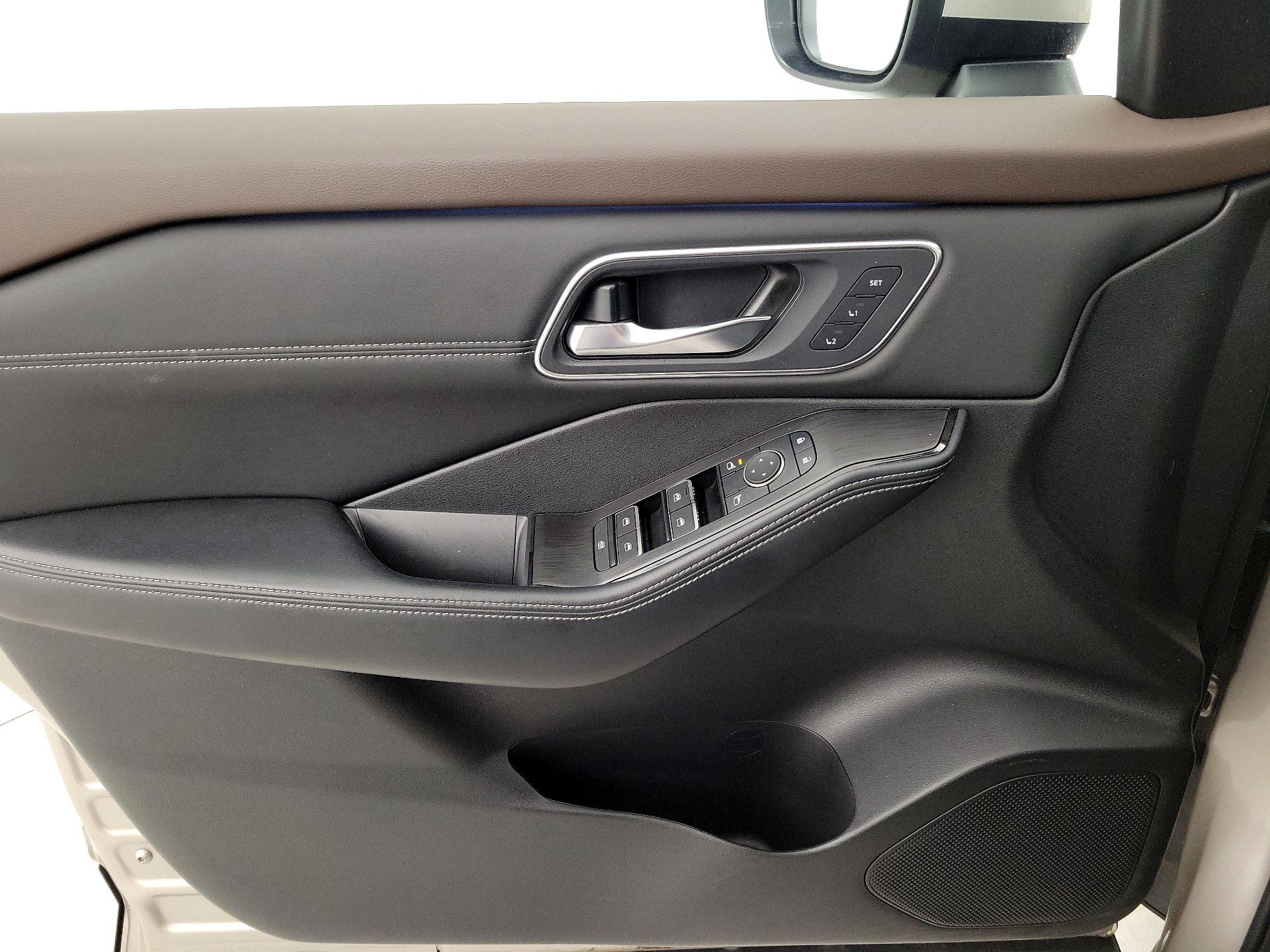 Thumbnail: 2023 Nissan Rogue - 12