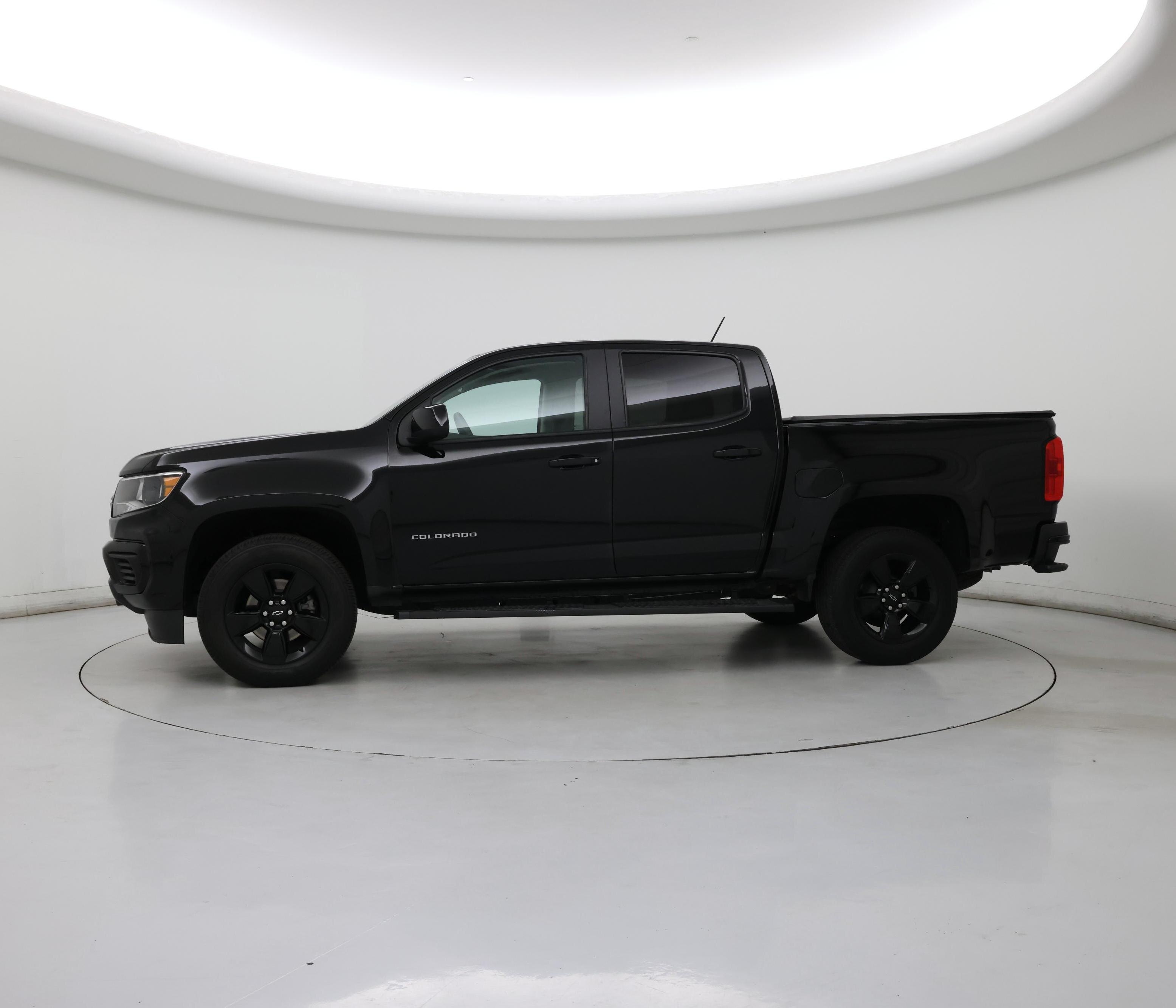 Thumbnail: 2021 Chevrolet Colorado - 3