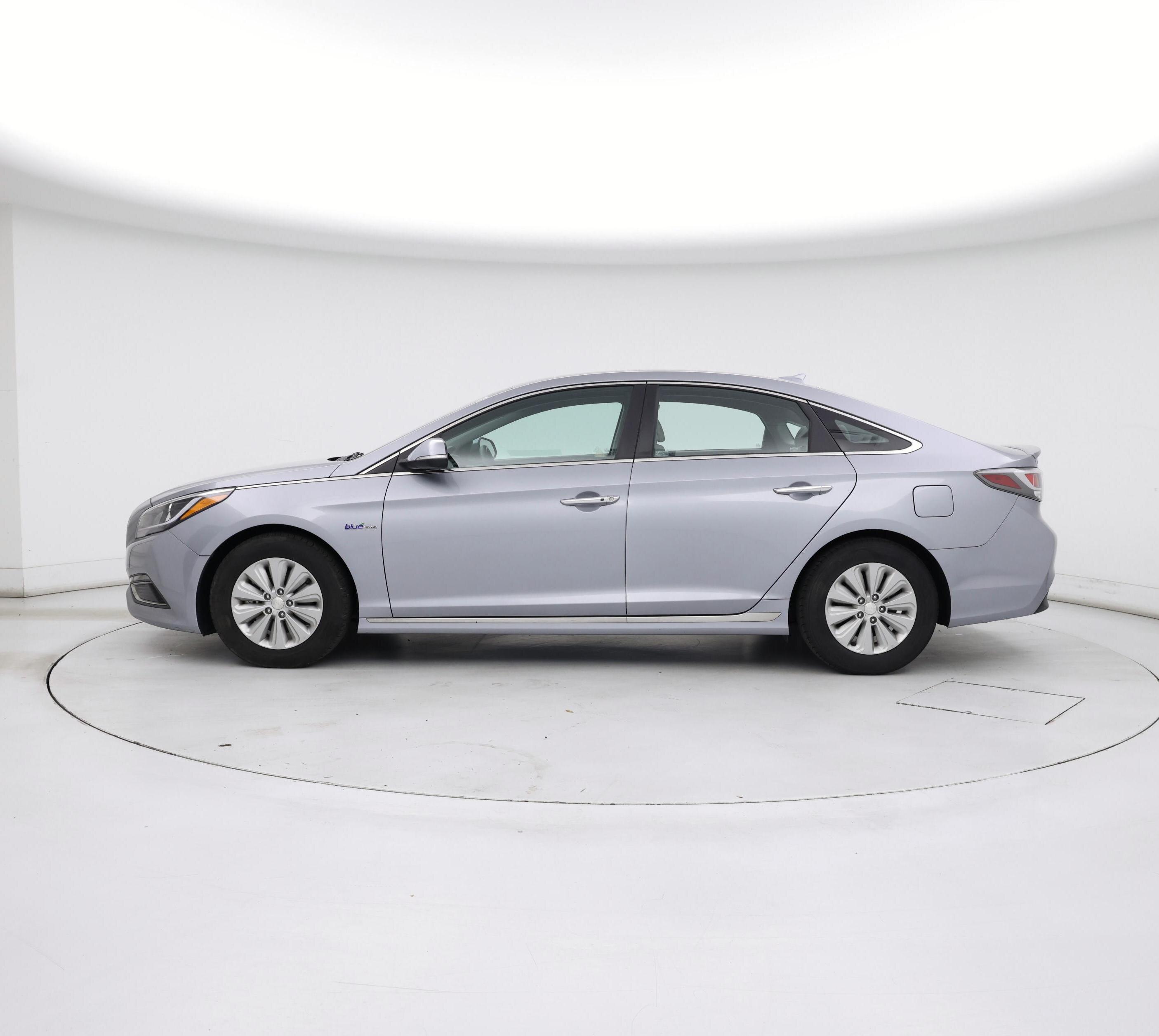 Thumbnail: 2016 Hyundai Sonata - 3