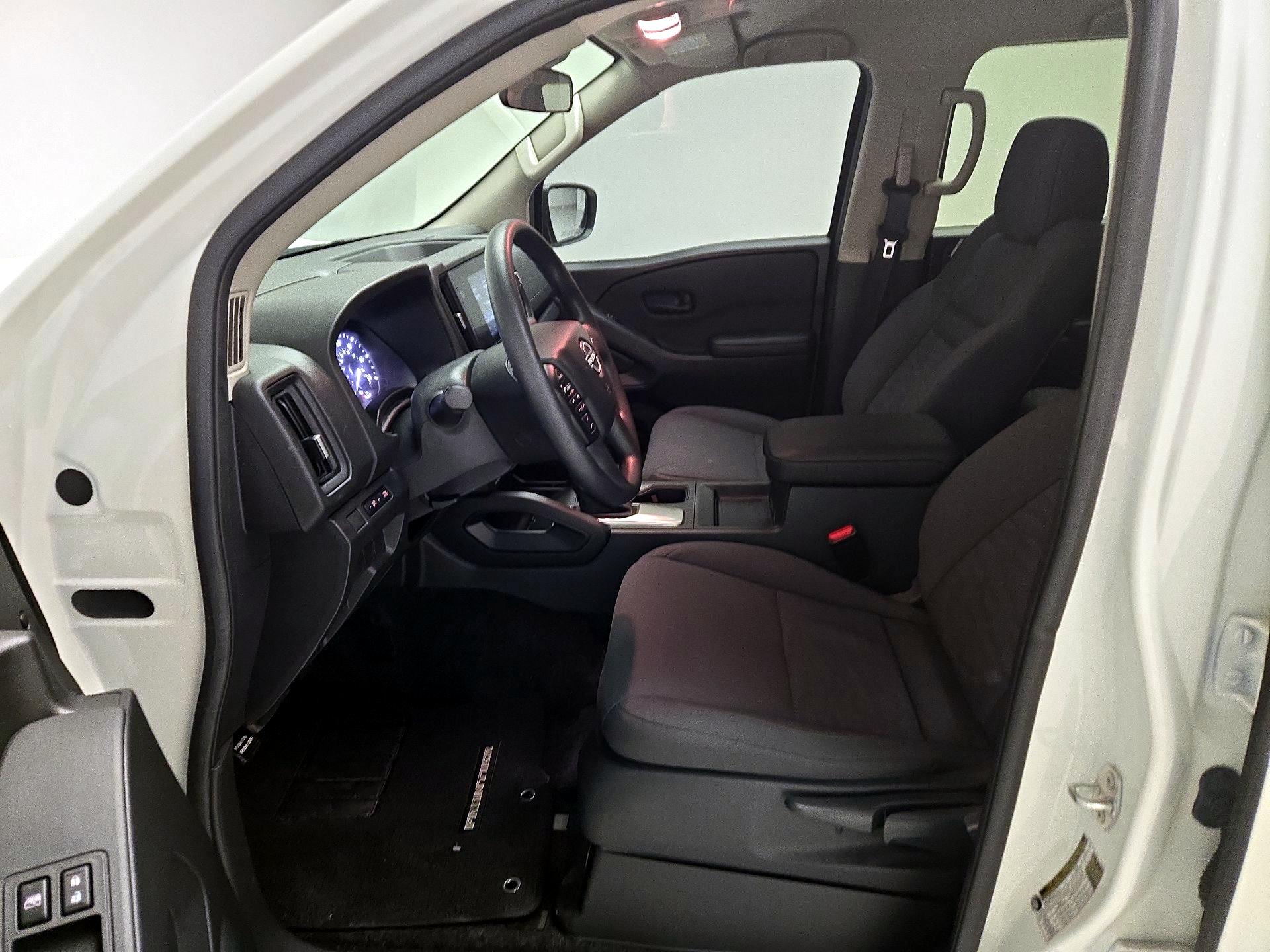 Thumbnail: 2025 Nissan Frontier - 11