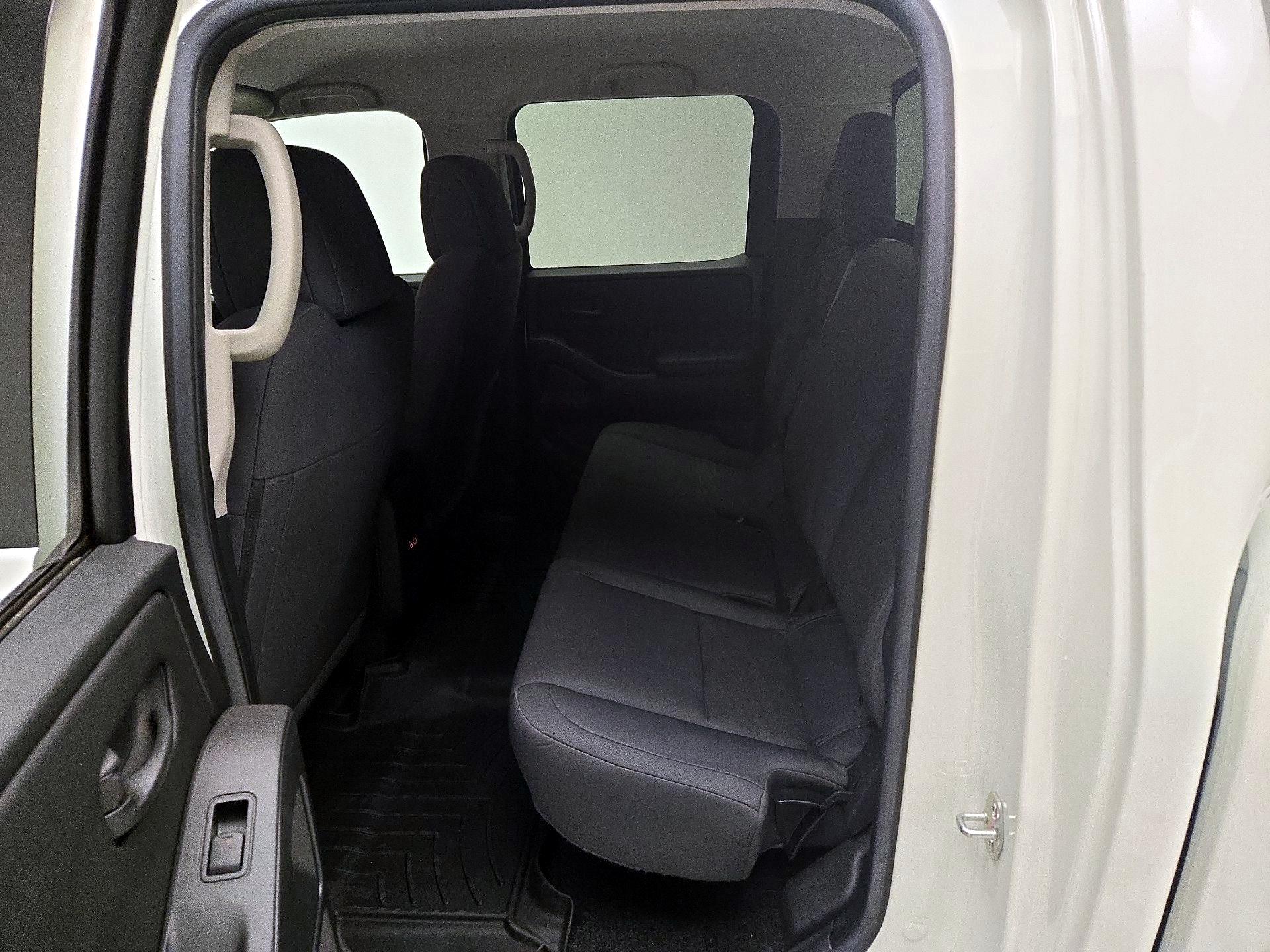 Thumbnail: 2025 Nissan Frontier - 19