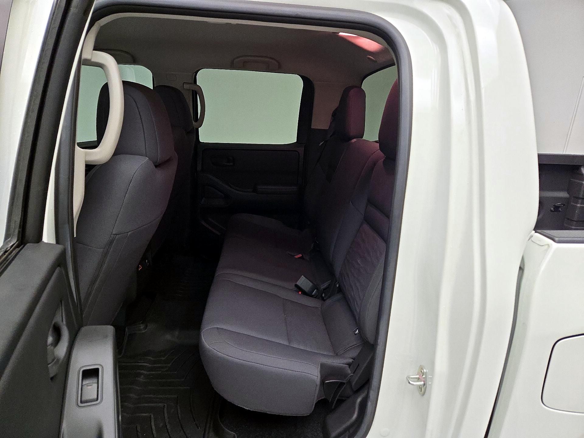 Thumbnail: 2025 Nissan Frontier - 17