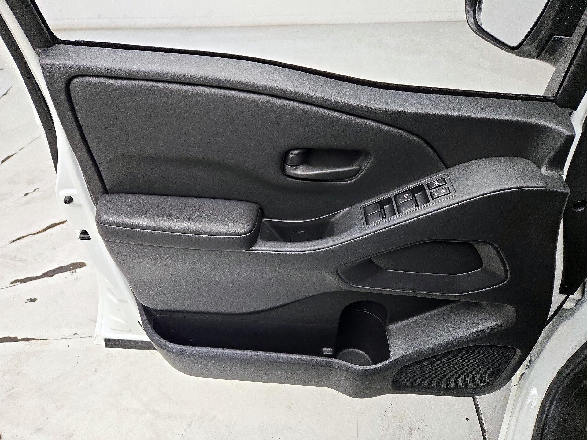 Thumbnail: 2025 Nissan Frontier - 10