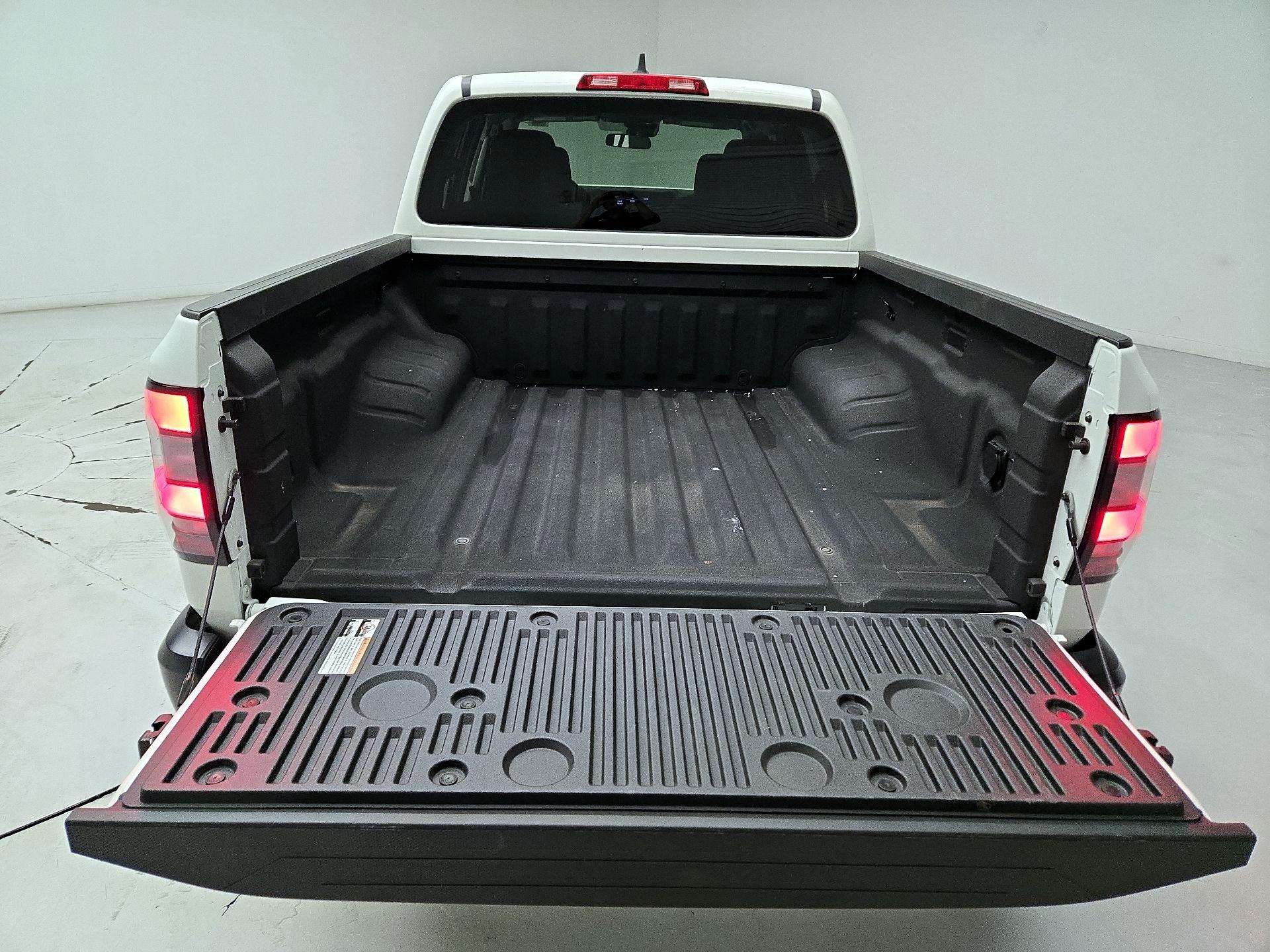 Thumbnail: 2025 Nissan Frontier - 18