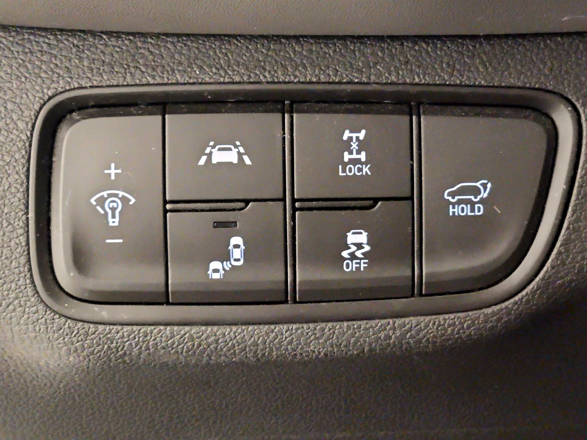 Thumbnail: 2019 Hyundai Santa Fe - 13