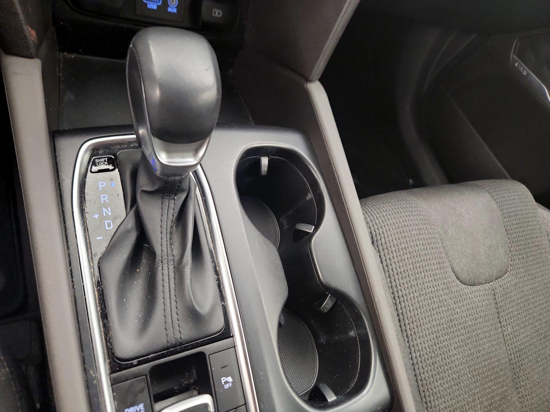 Thumbnail: 2019 Hyundai Santa Fe - 17