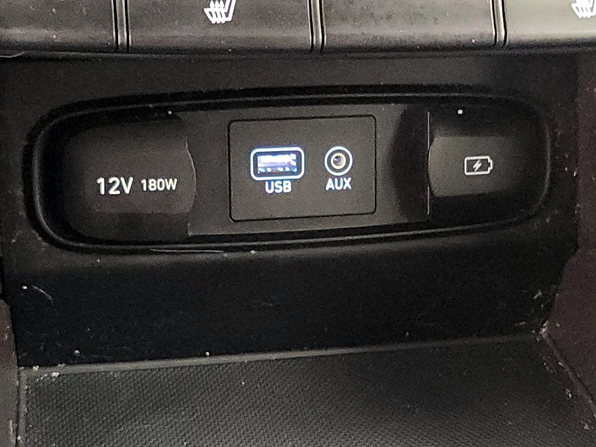 Thumbnail: 2019 Hyundai Santa Fe - 18