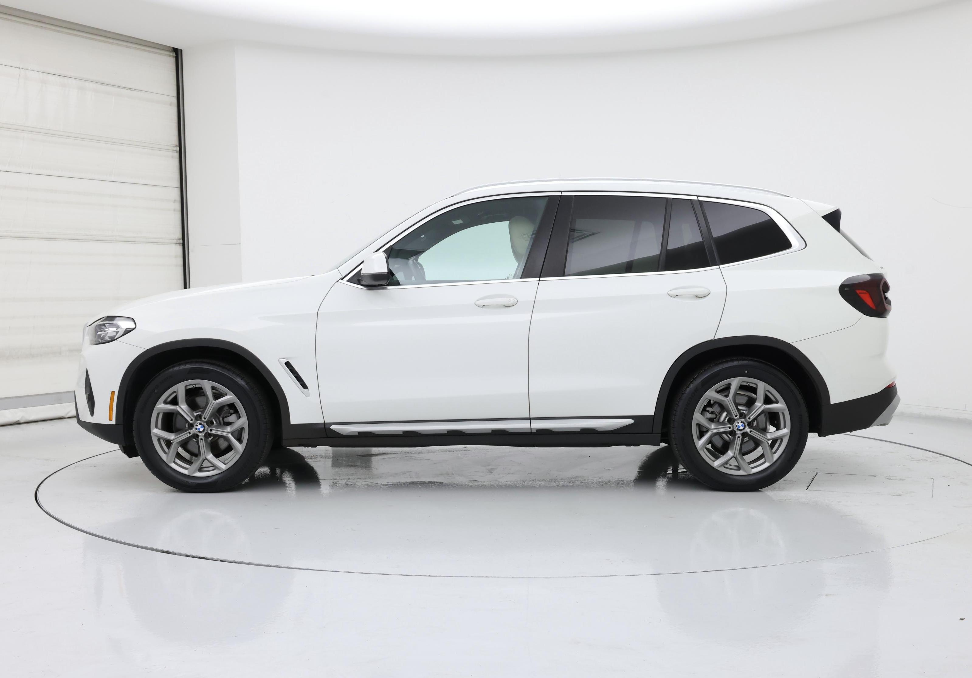 Thumbnail: 2022 BMW X3 - 3