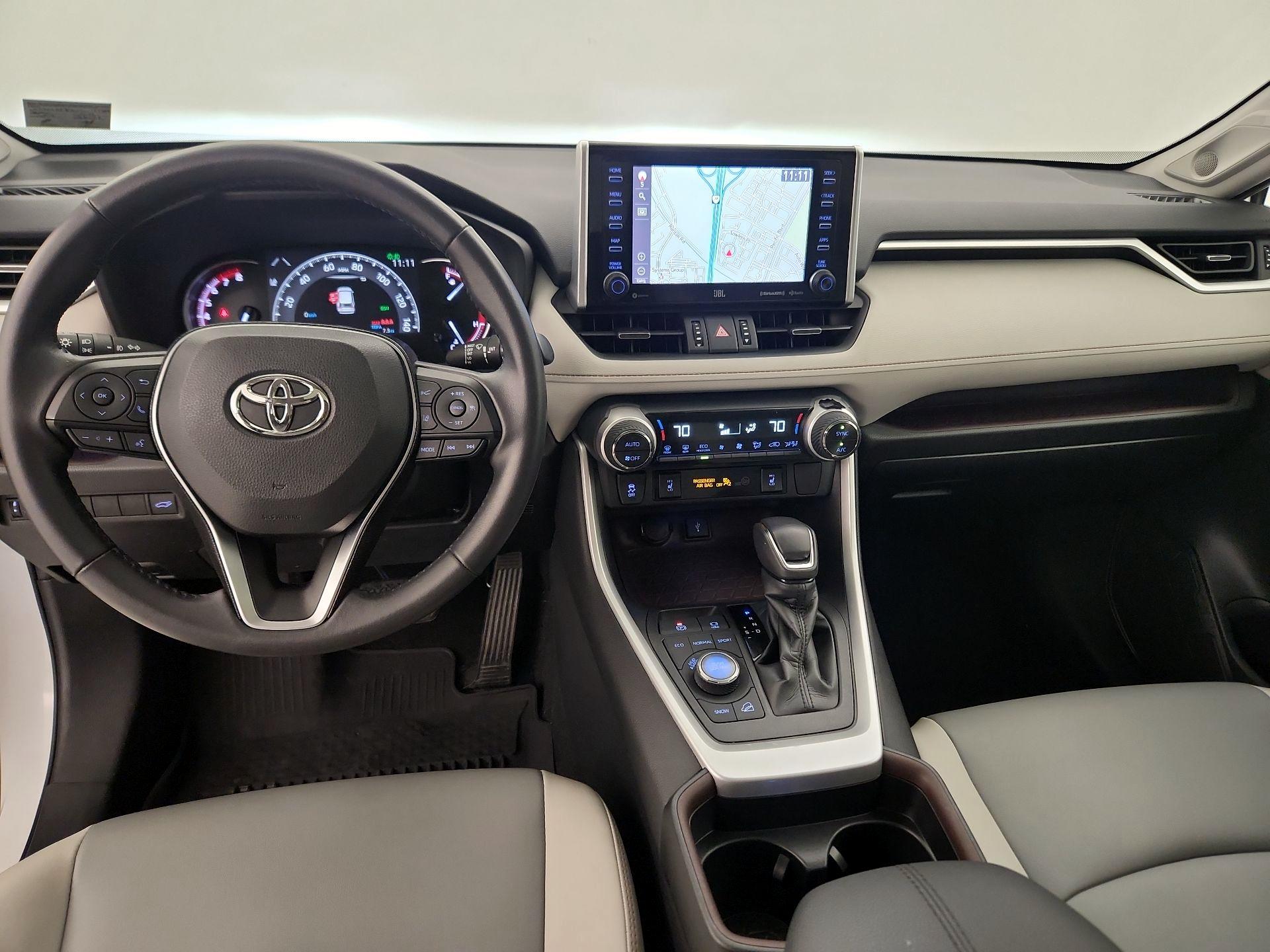 Thumbnail: 2021 Toyota RAV4 - 9