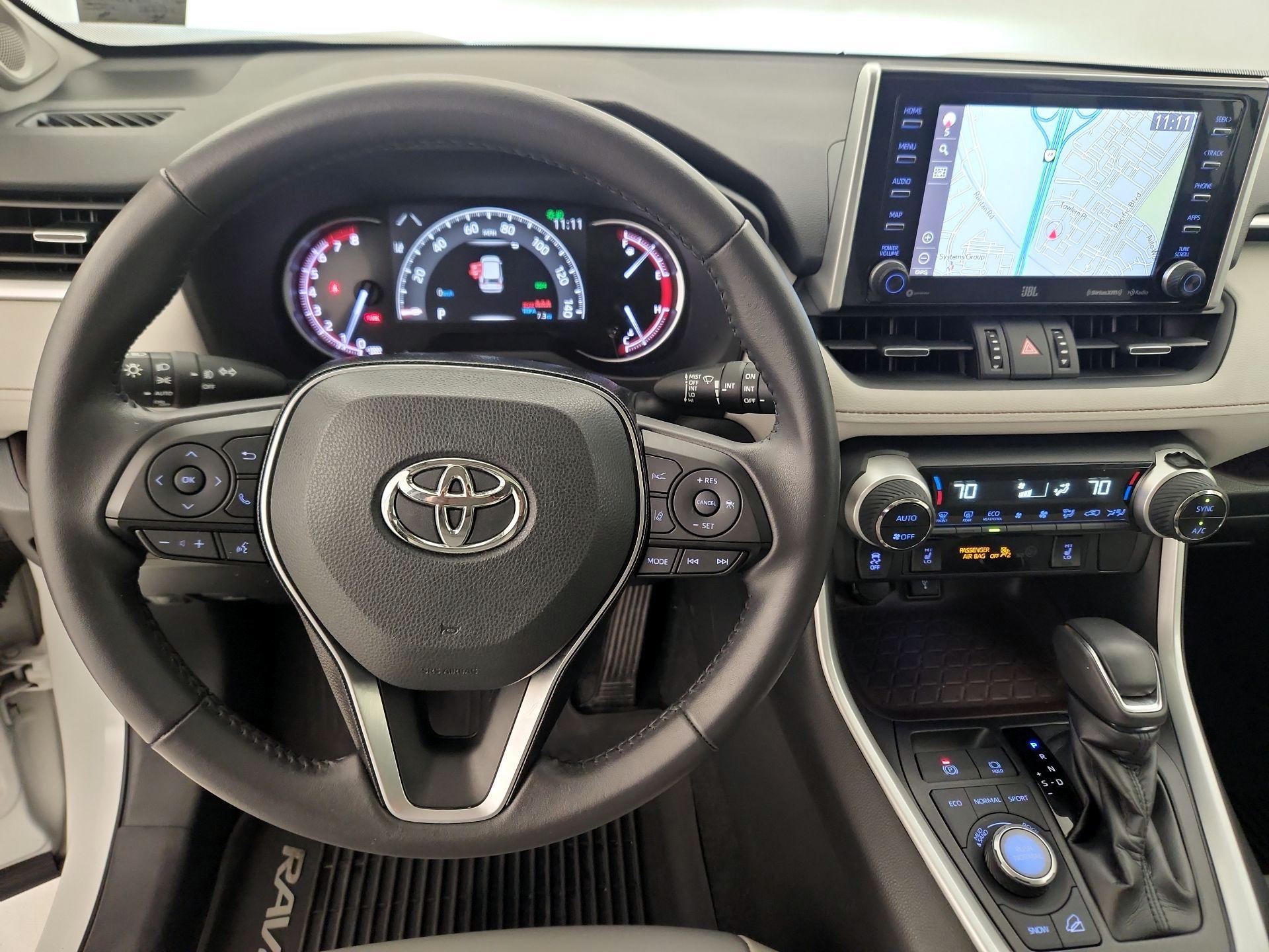 Thumbnail: 2021 Toyota RAV4 - 10