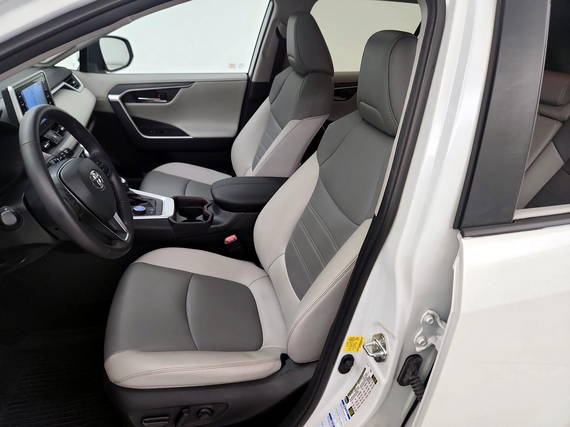 Thumbnail: 2021 Toyota RAV4 - 11