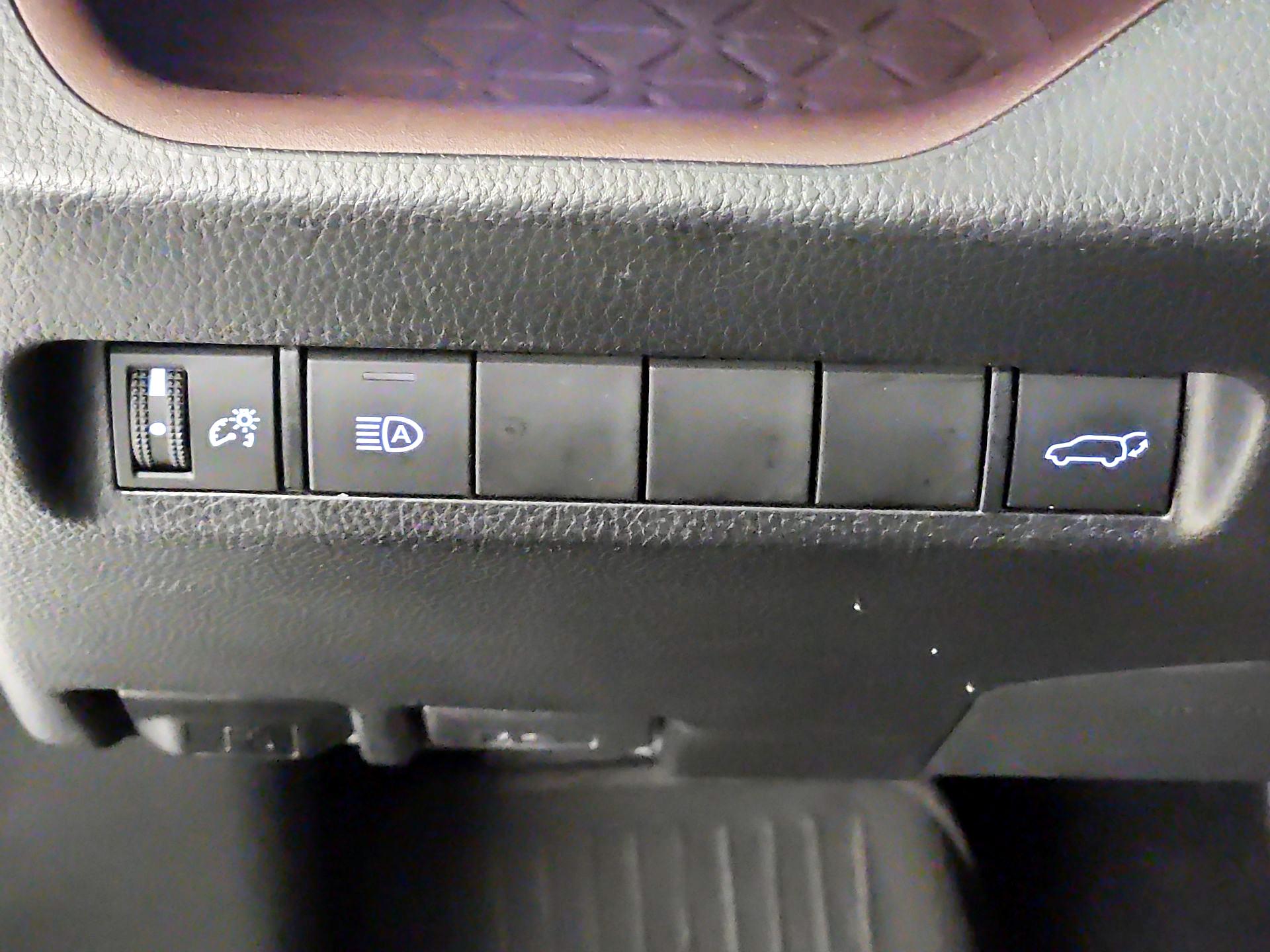 Thumbnail: 2021 Toyota RAV4 - 13