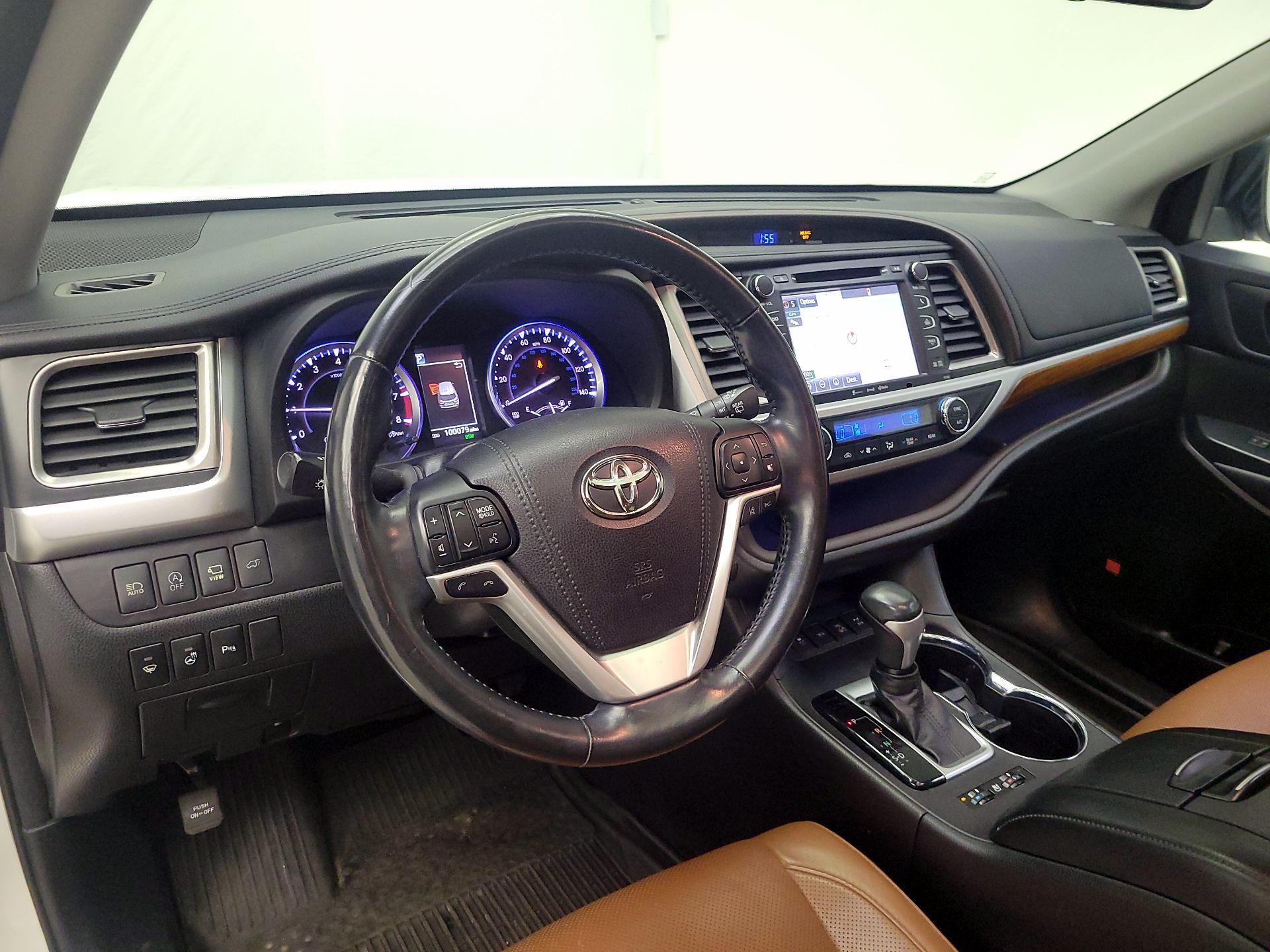 Thumbnail: 2018 Toyota Highlander - 9