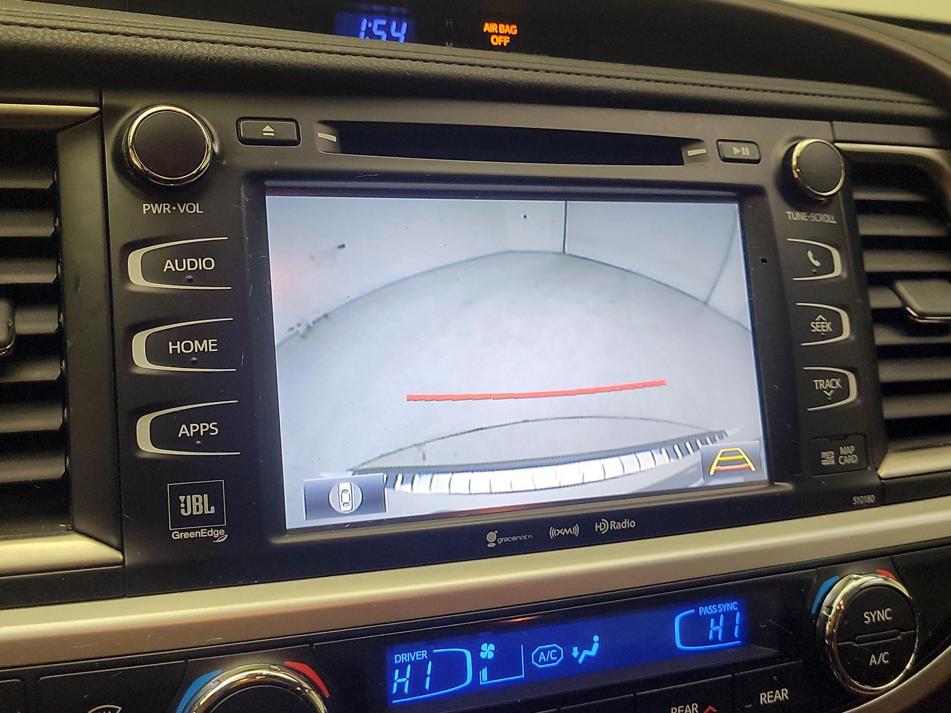 Thumbnail: 2018 Toyota Highlander - 15