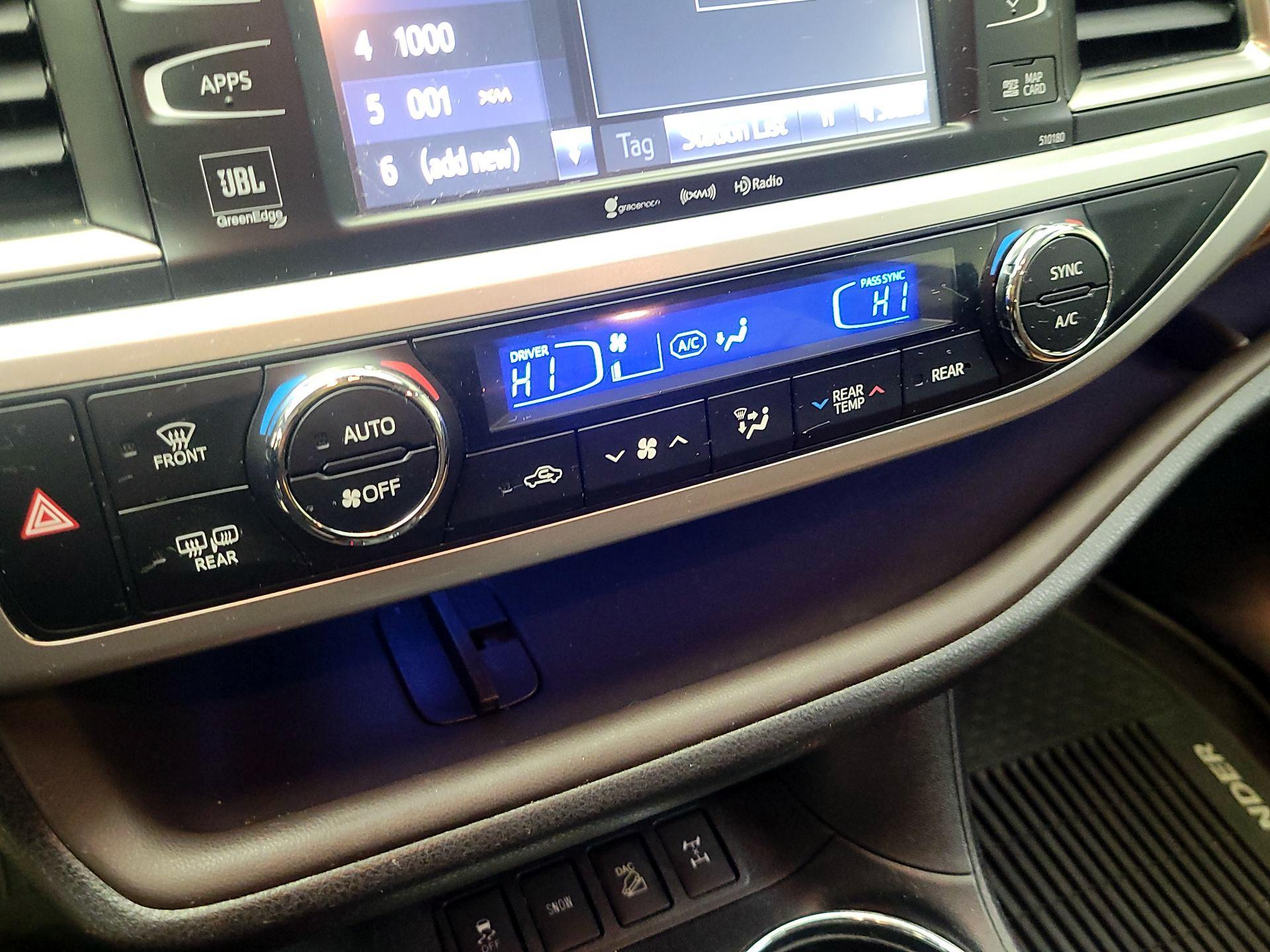 Thumbnail: 2018 Toyota Highlander - 17