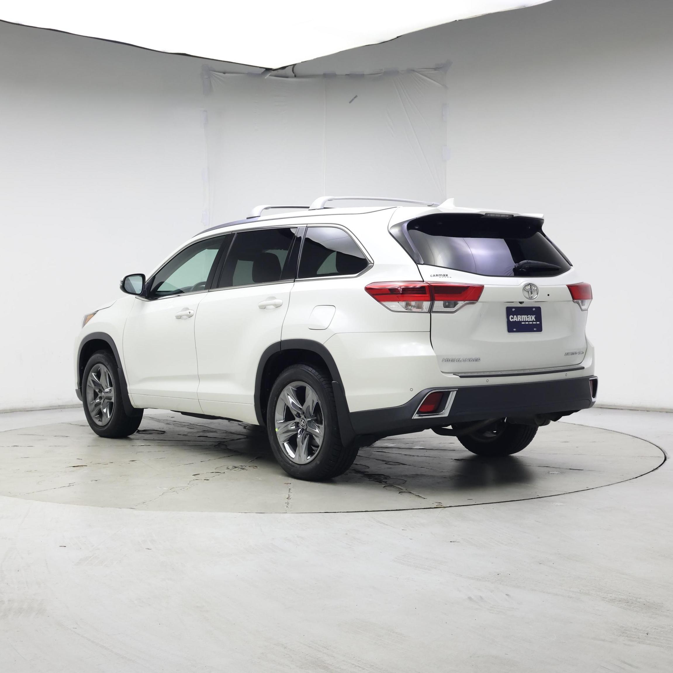 Thumbnail: 2018 Toyota Highlander - 2
