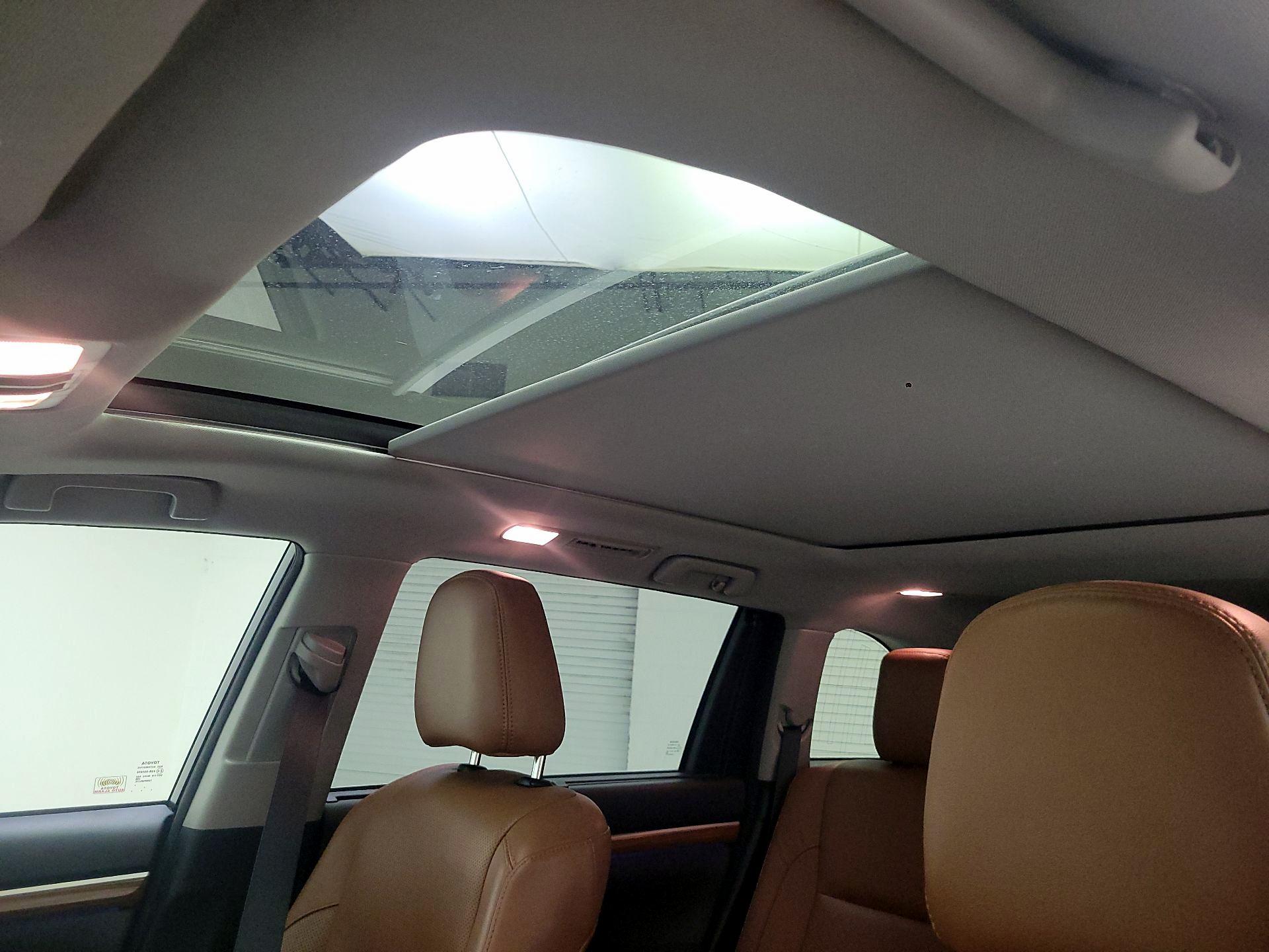 Thumbnail: 2018 Toyota Highlander - 20